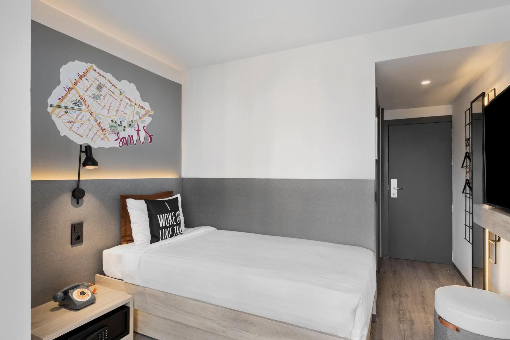 Moxy Single Room Balcony,1629388980:JPEG