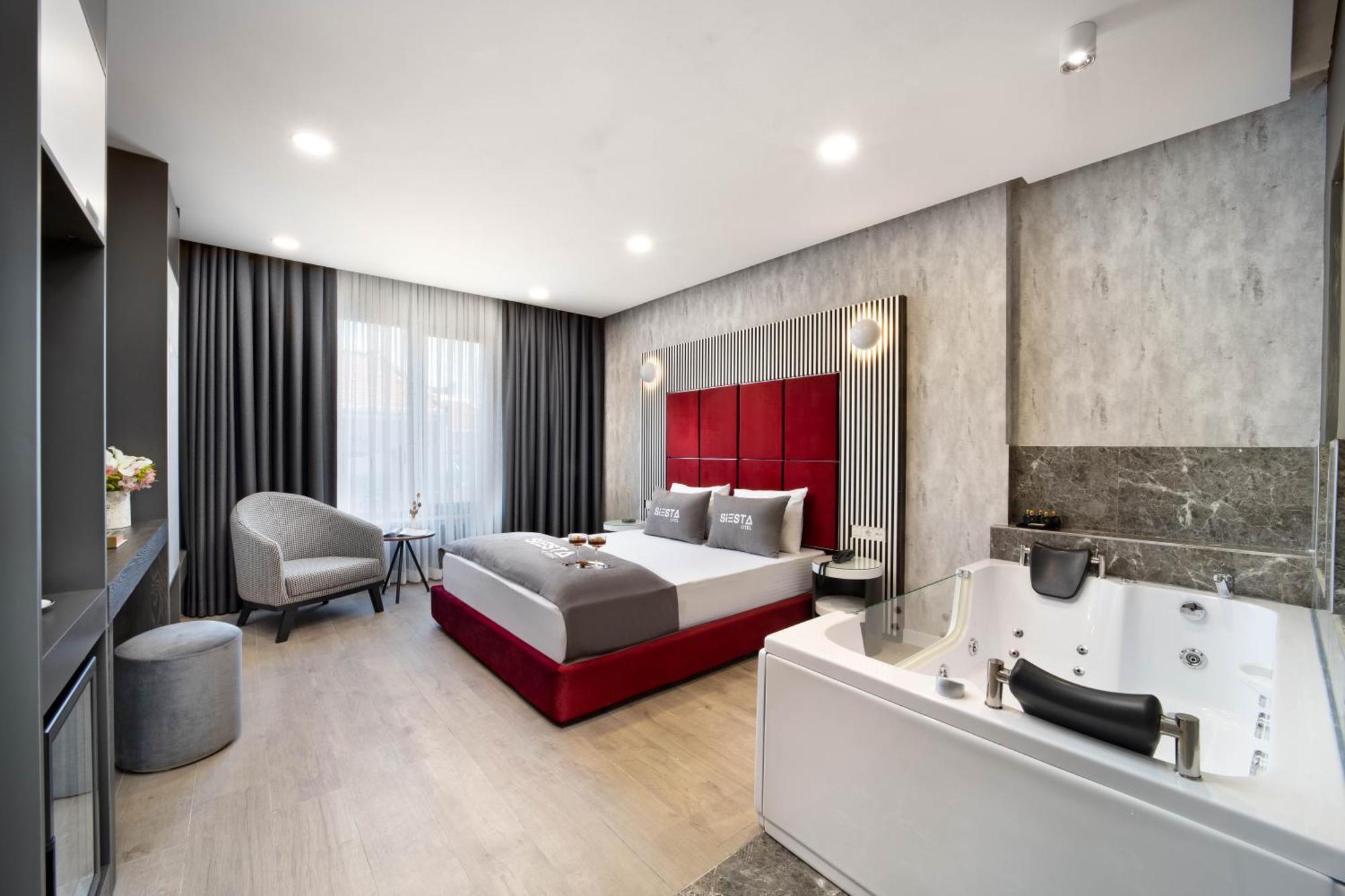 Deluxe Double Room with Bath