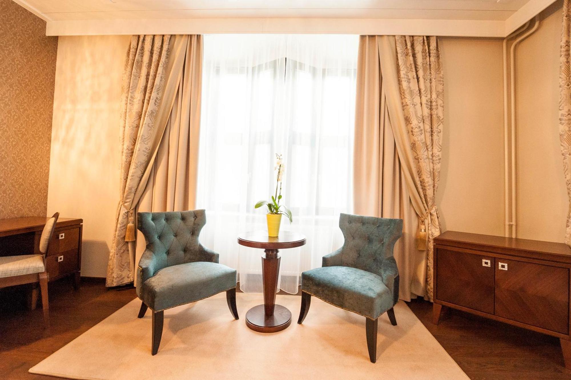Premium Suite