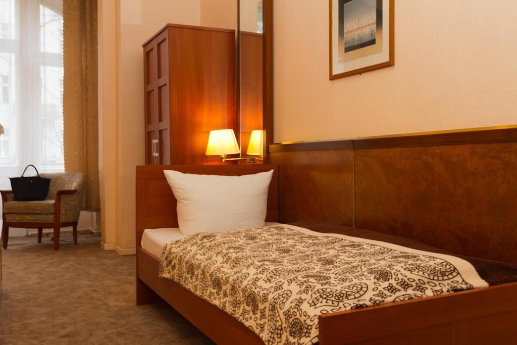 Single Room,1580340005:JPEG