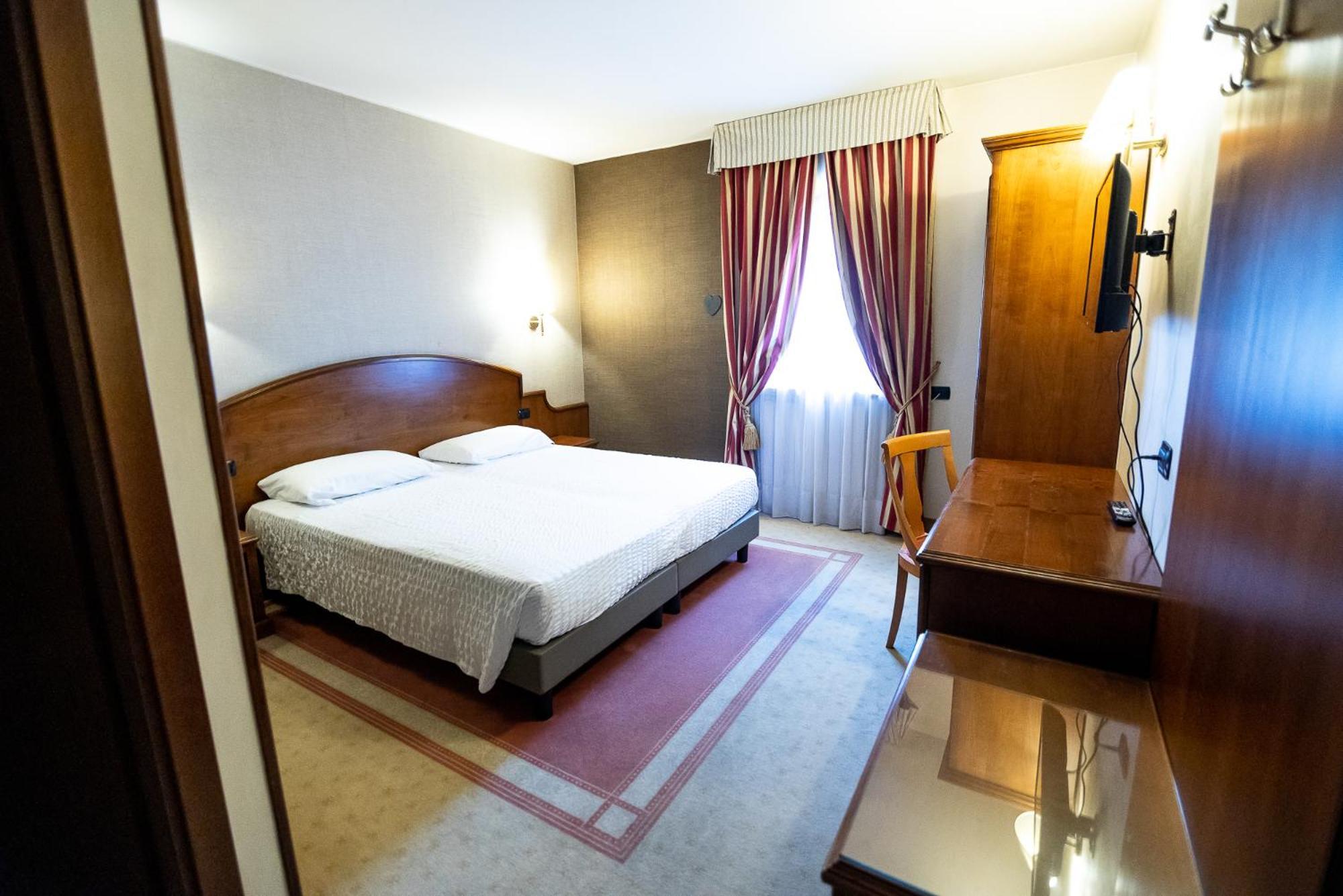 Comfort Double or Twin Room