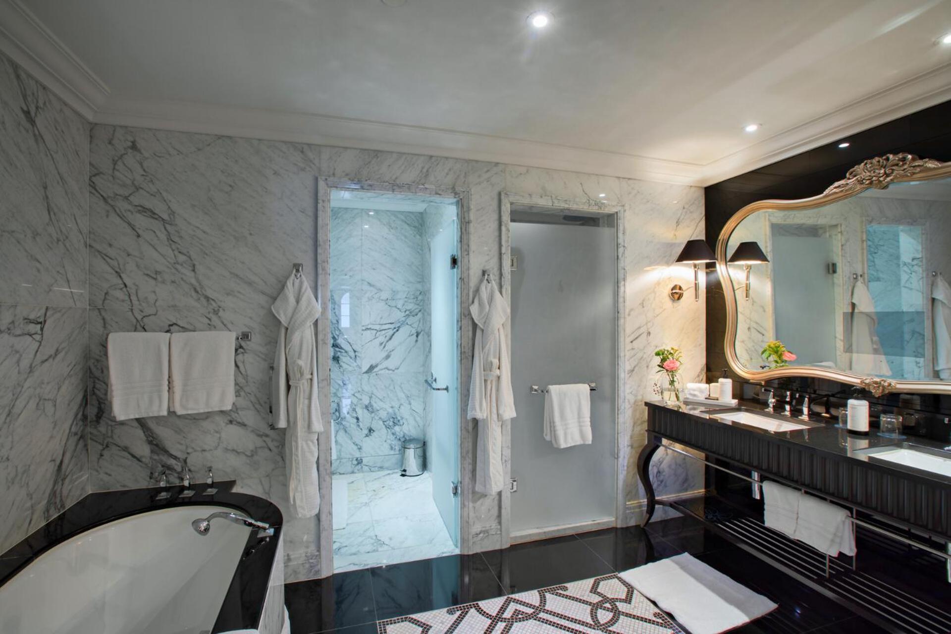 Executive Suite Residential-View King