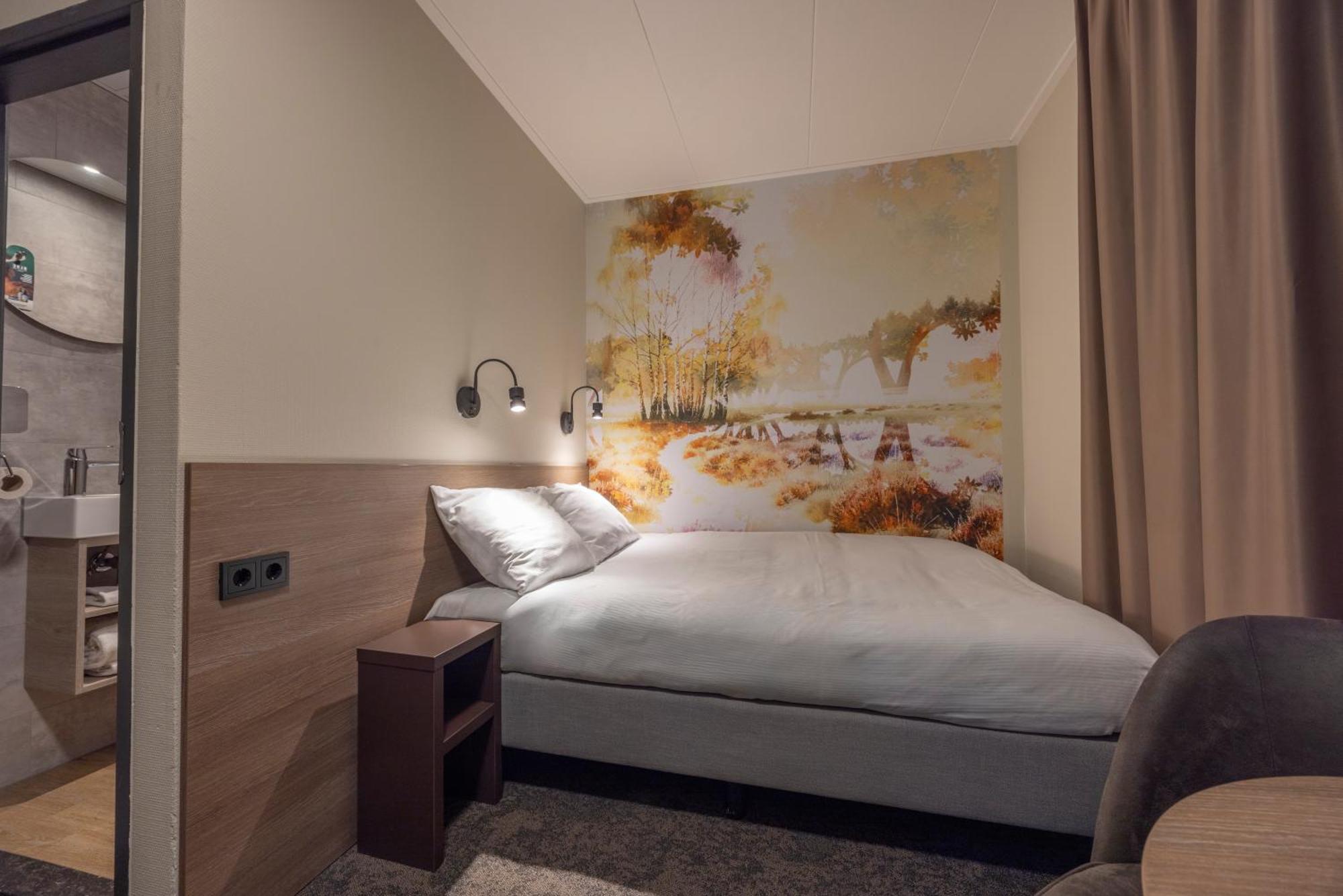 Small Double Room,1631547032:JPEG