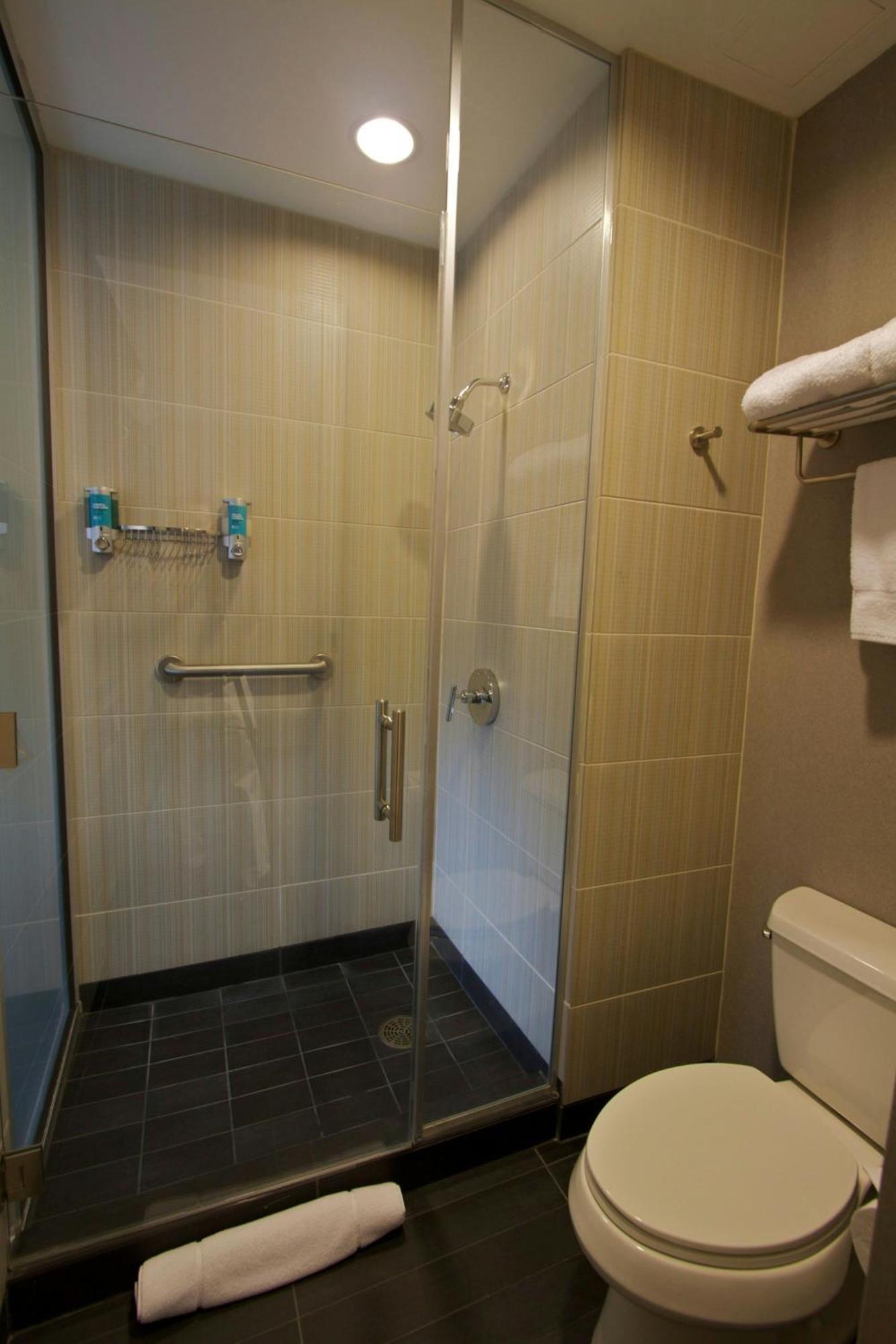 Aloft, Guest room, 1 King
