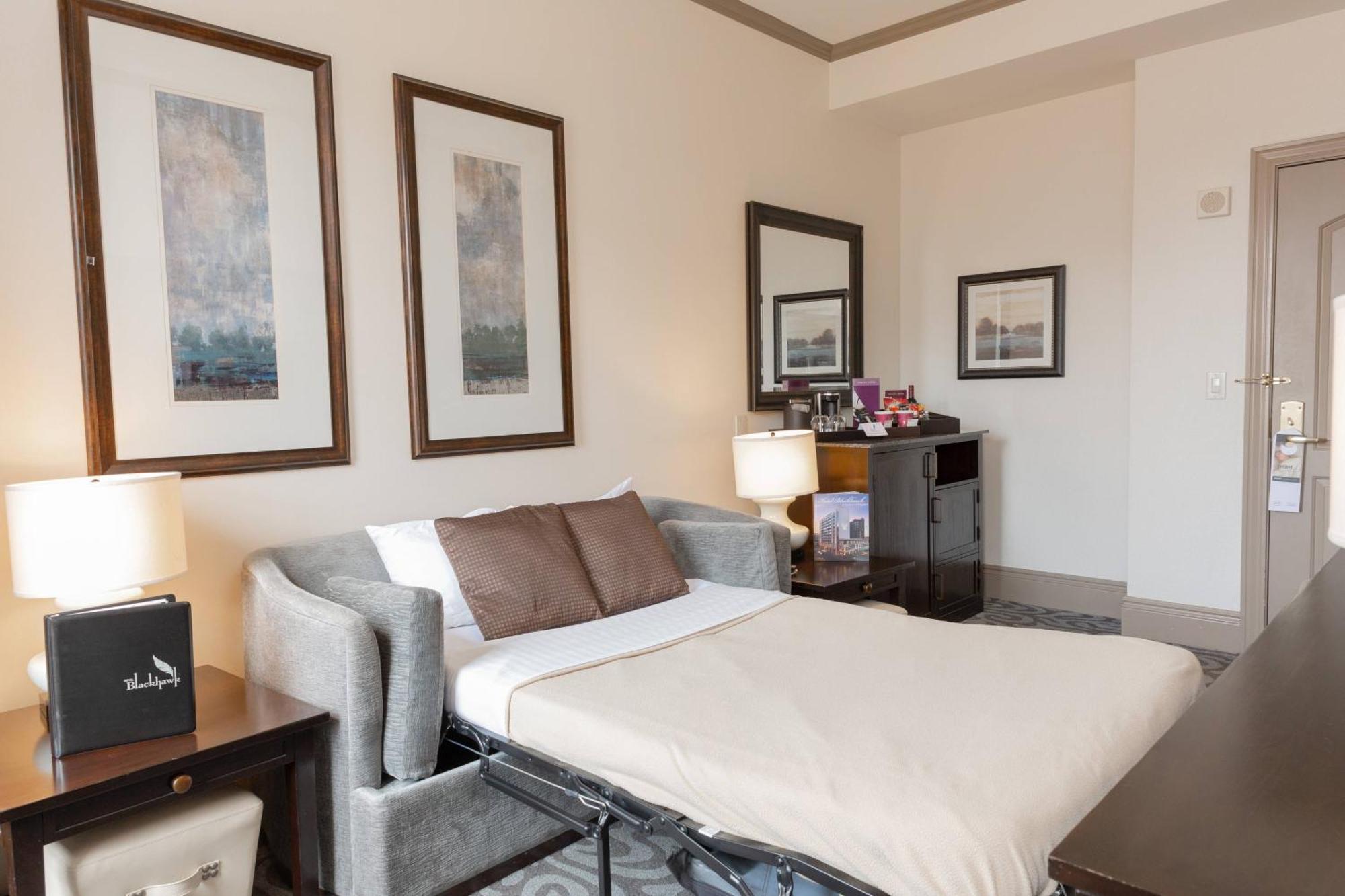 Deluxe Queen Room with Two Queen Beds