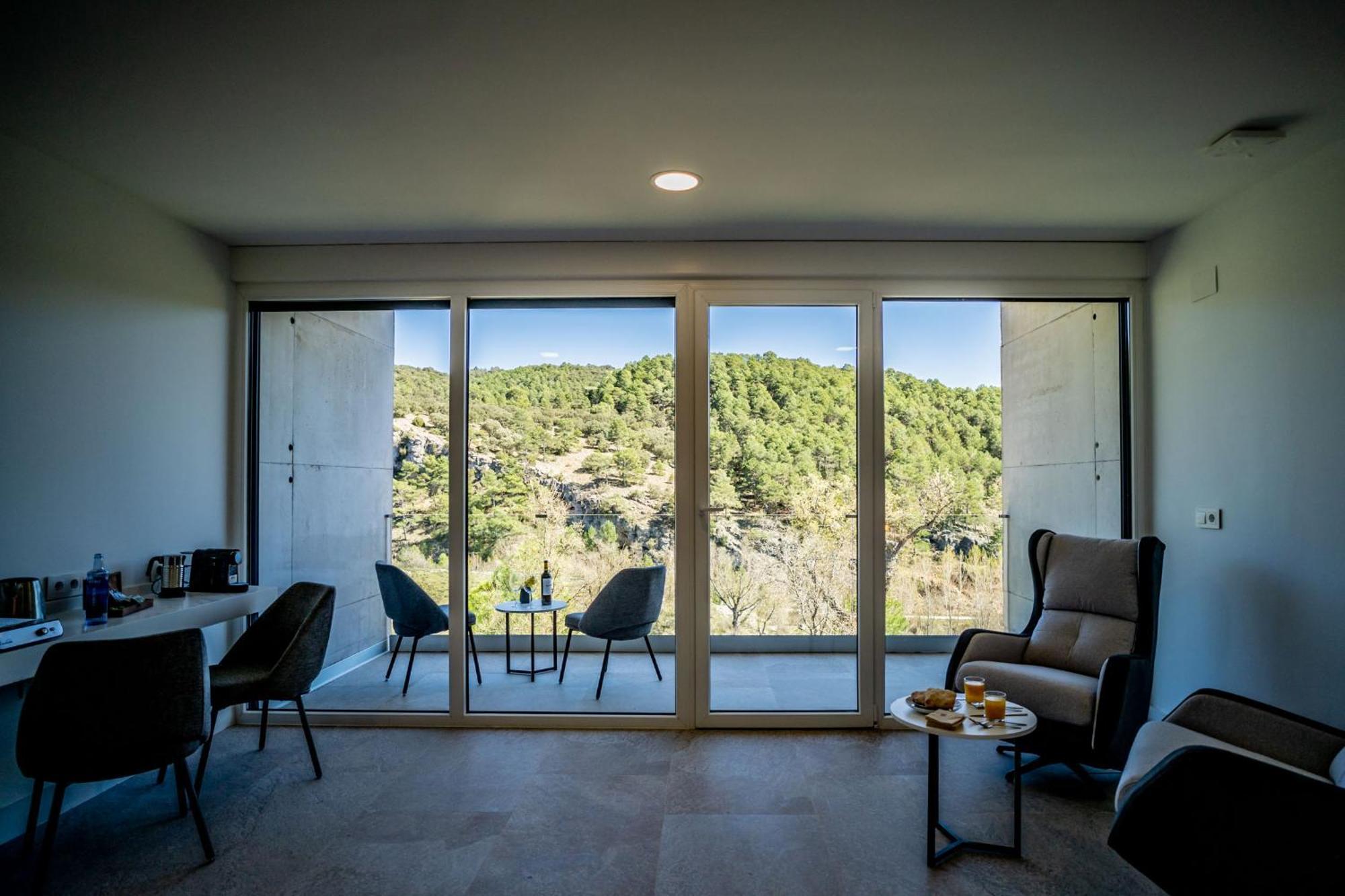Double Room Mountain View