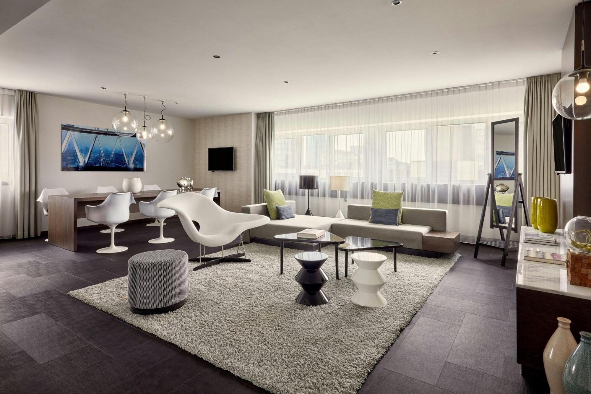 Suite Skyline