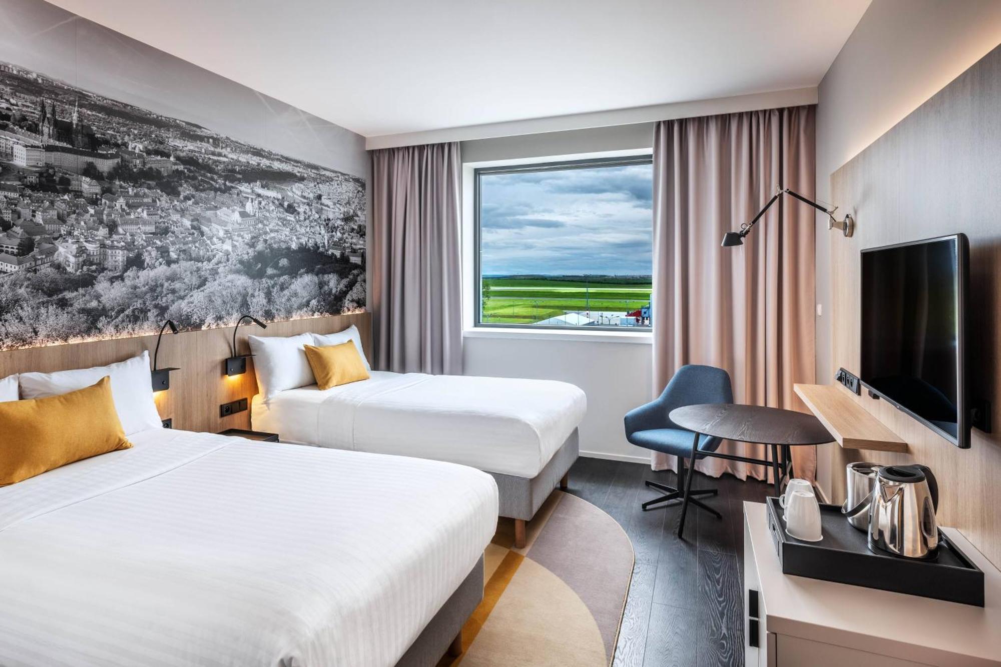 Twin Room with Runway View