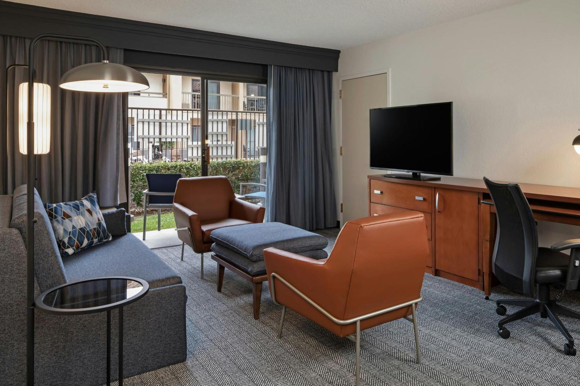 One-Bedroom King Suite,1632245709:JPEG