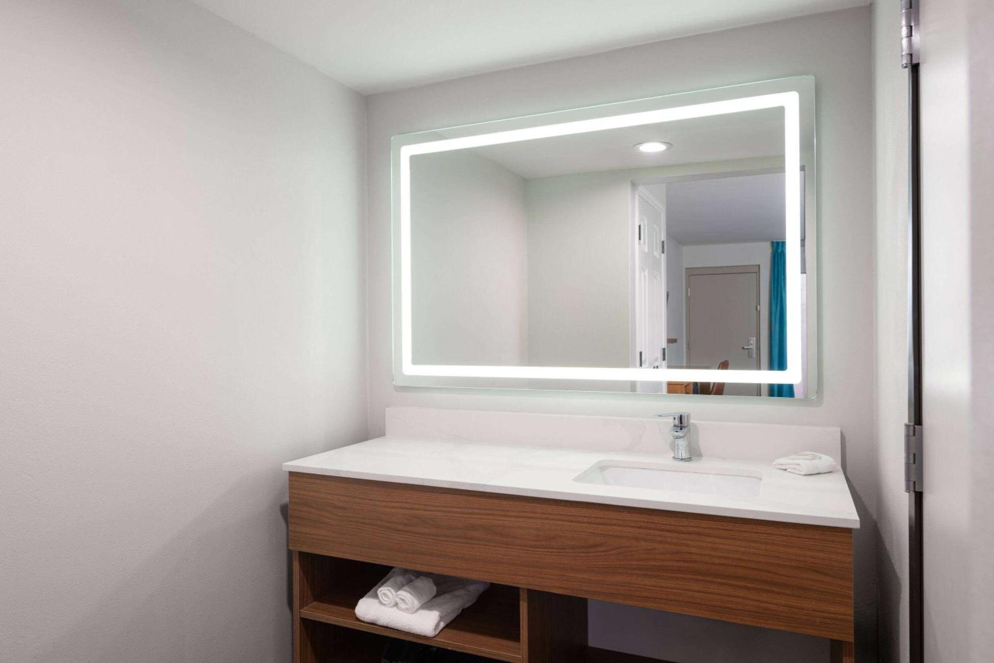 Executive King Room