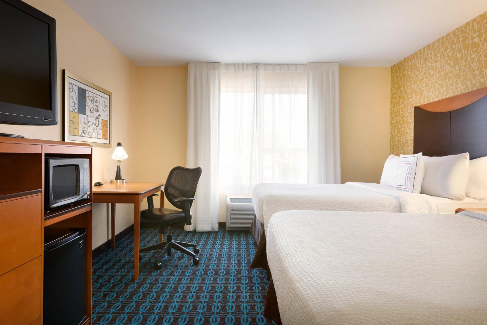 Queen Room Two Queen Beds Bathtub Mobility Access or Hearing Accessible