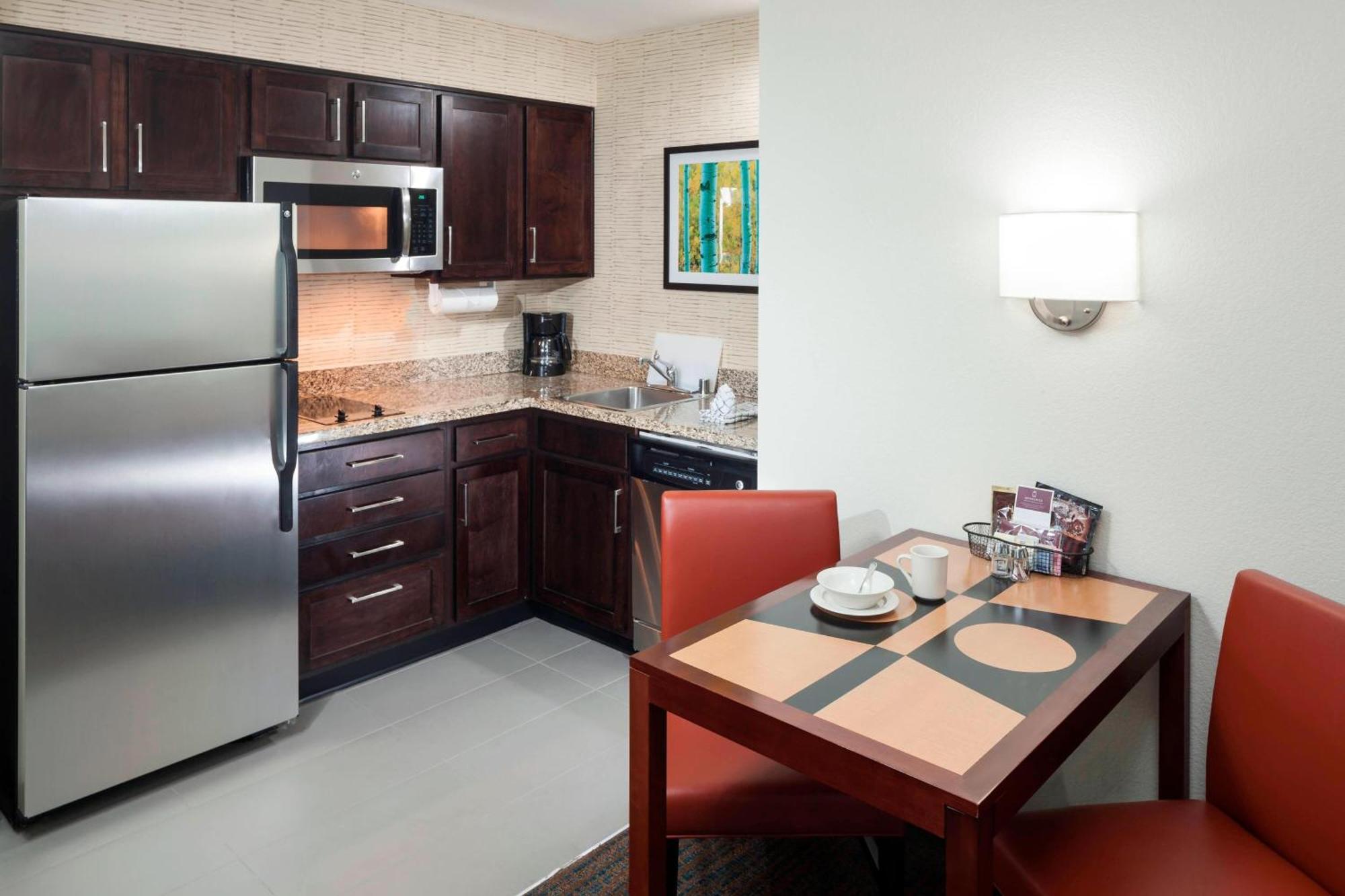 One-Bedroom King Suite with Sofa Bed - Non-Smoking