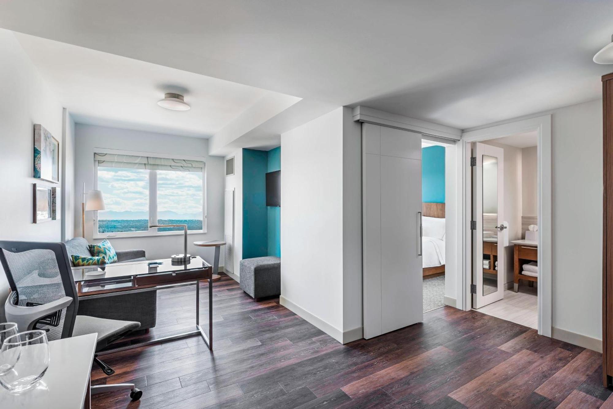 One-Bedroom King Suite