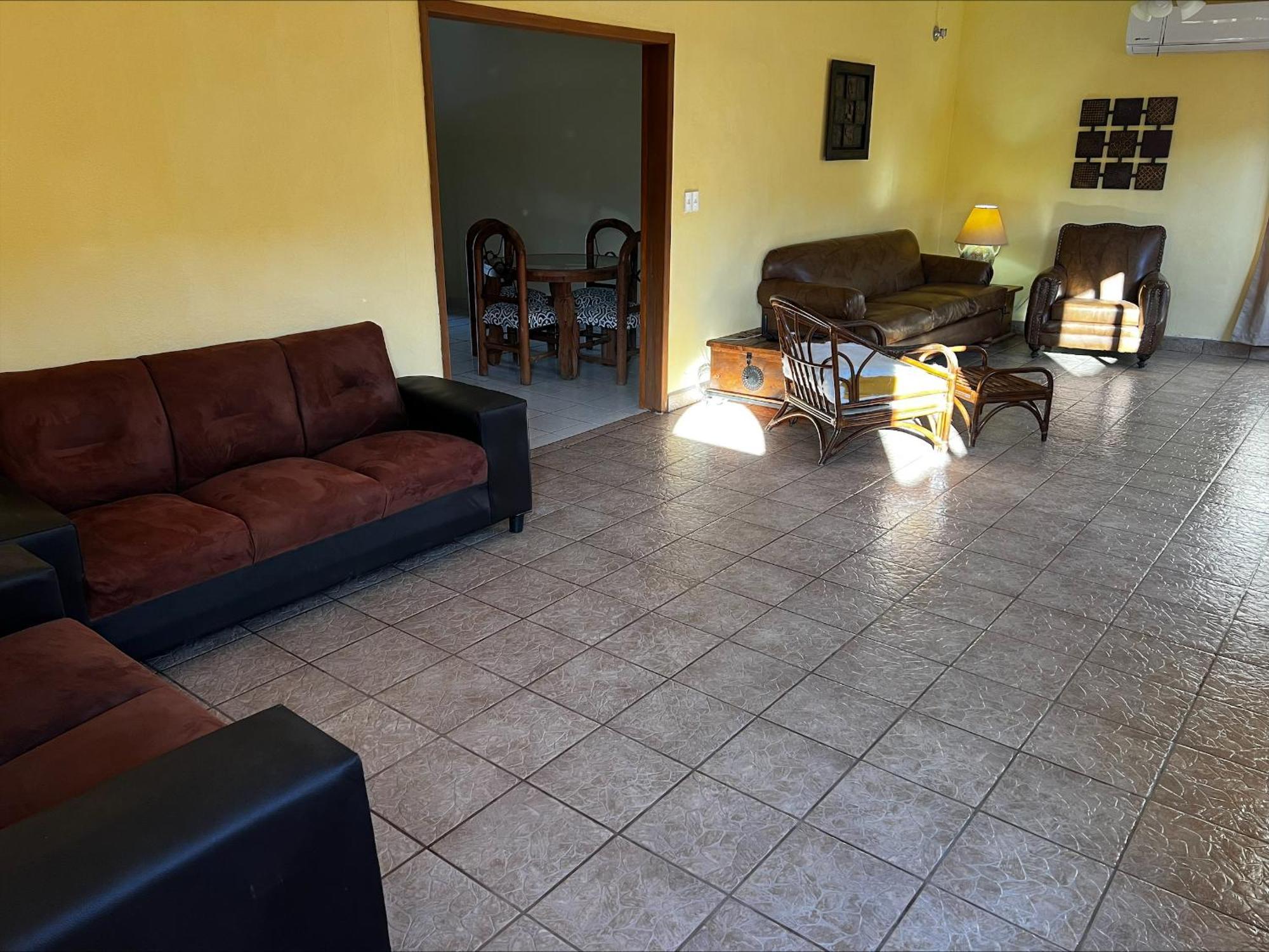 Apartamento de 2 dormitorios con vistas a la piscina