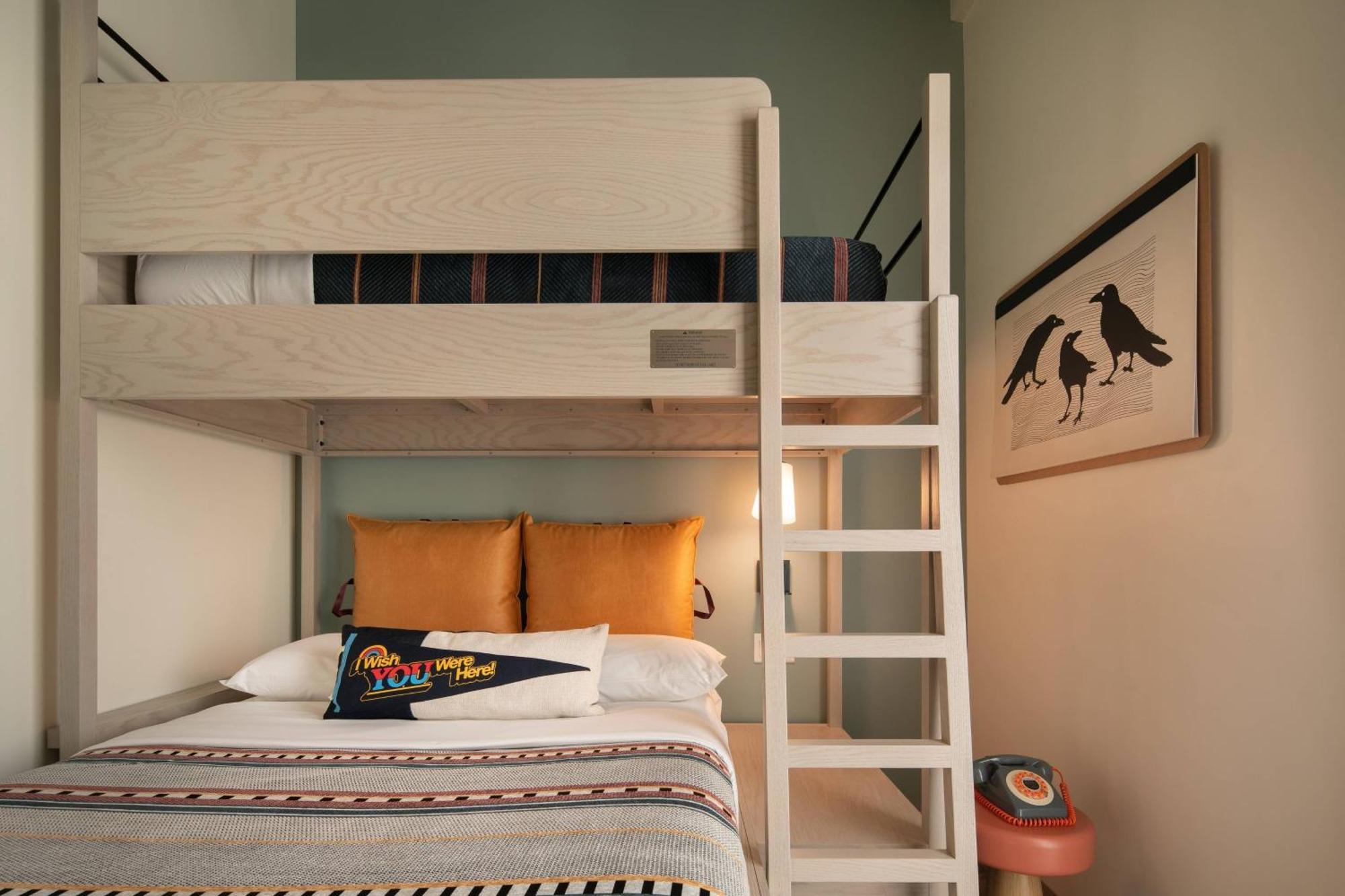 Room One Set of Bunk Beds