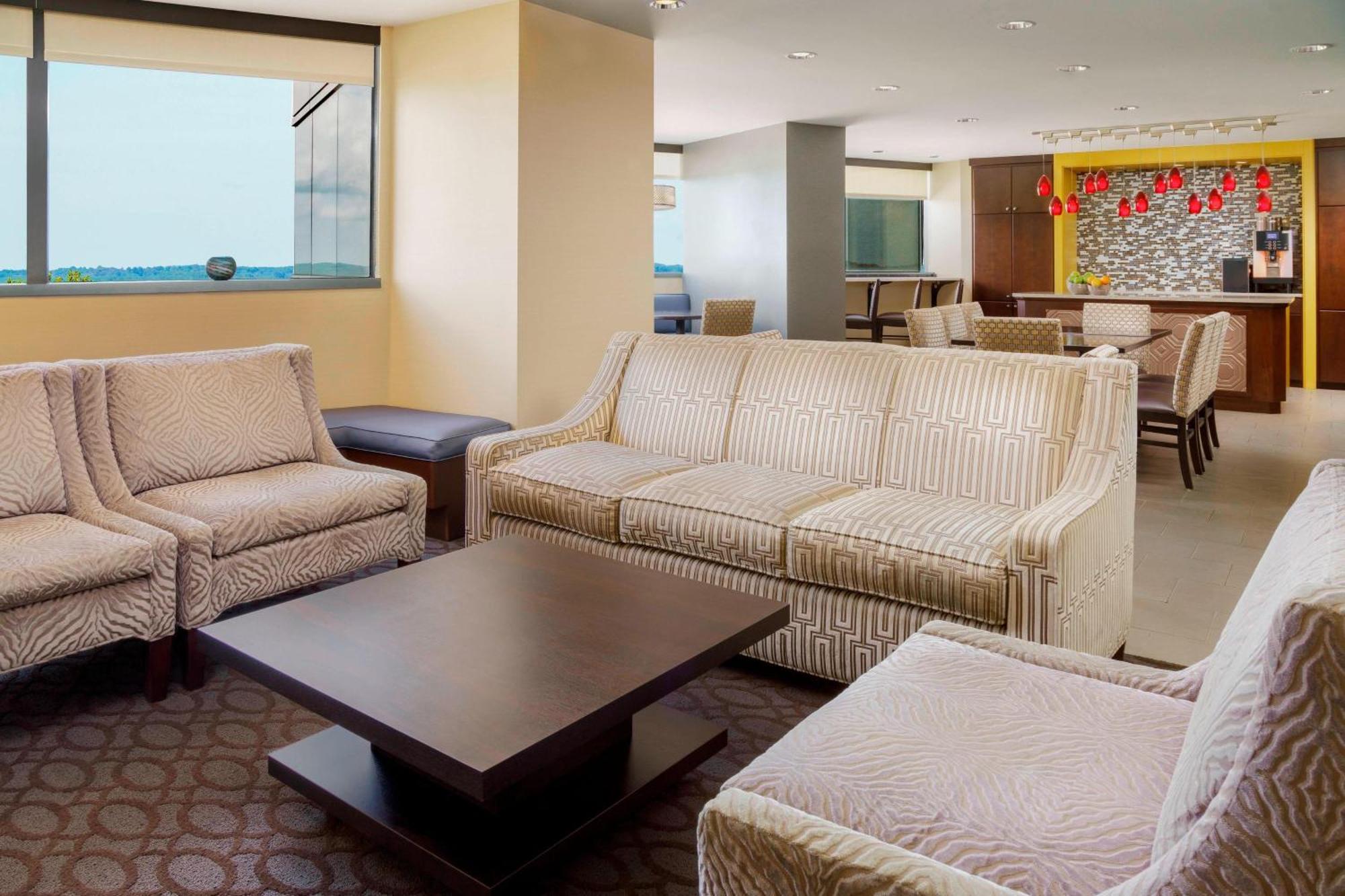 Club lounge access, Guest room, 1 King,