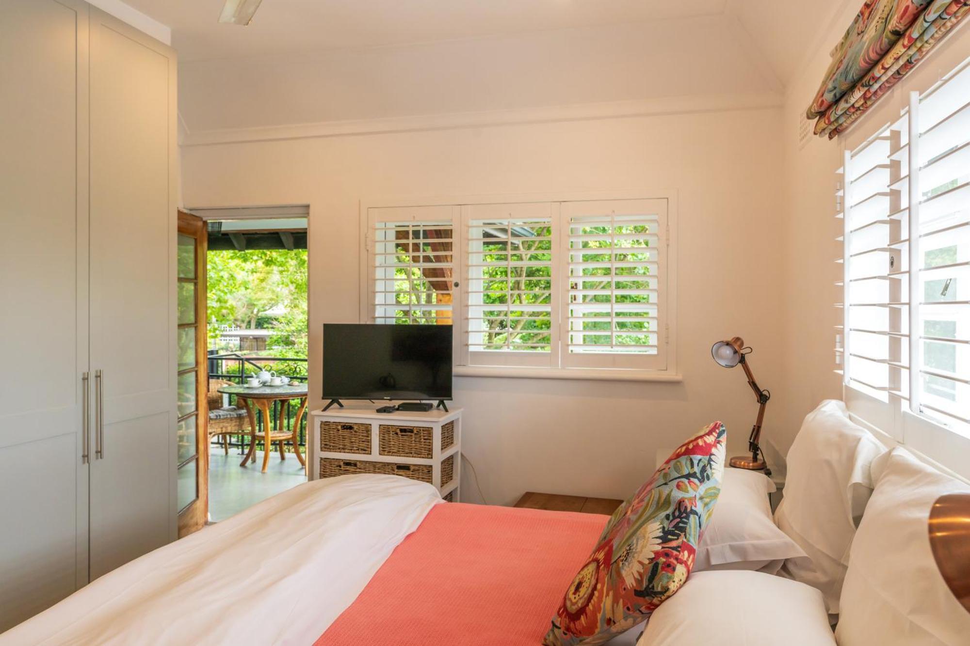 Double Room,1635082033:JPEG