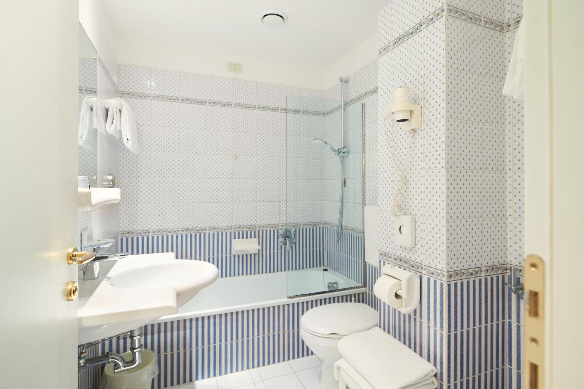 Classic Single Room,1635245315:JPEG