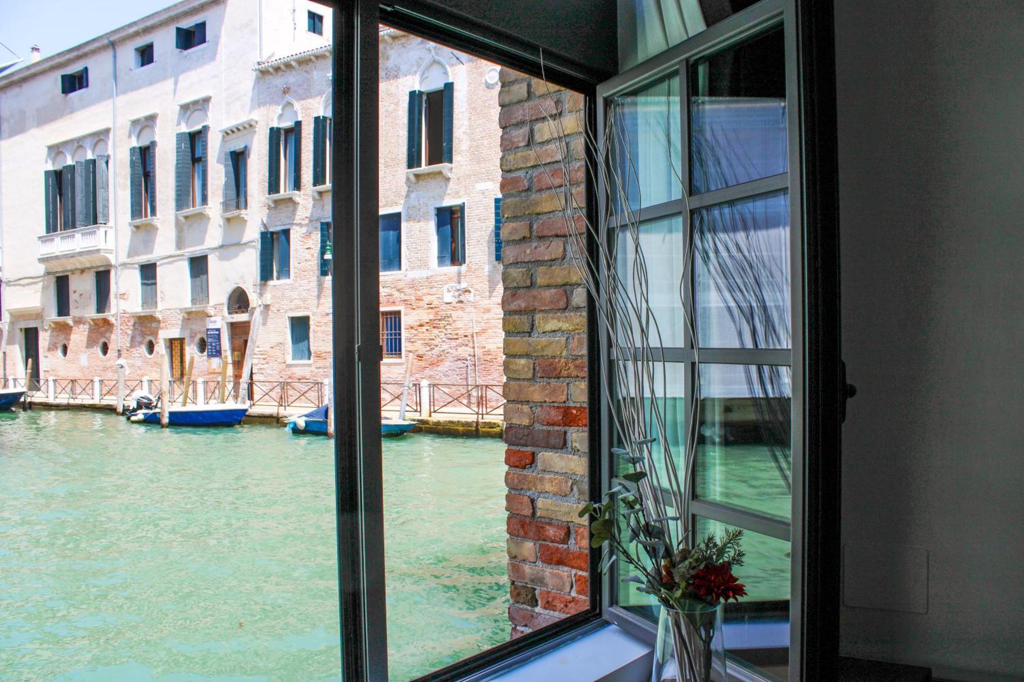 Double or Twin Room with Canal View
