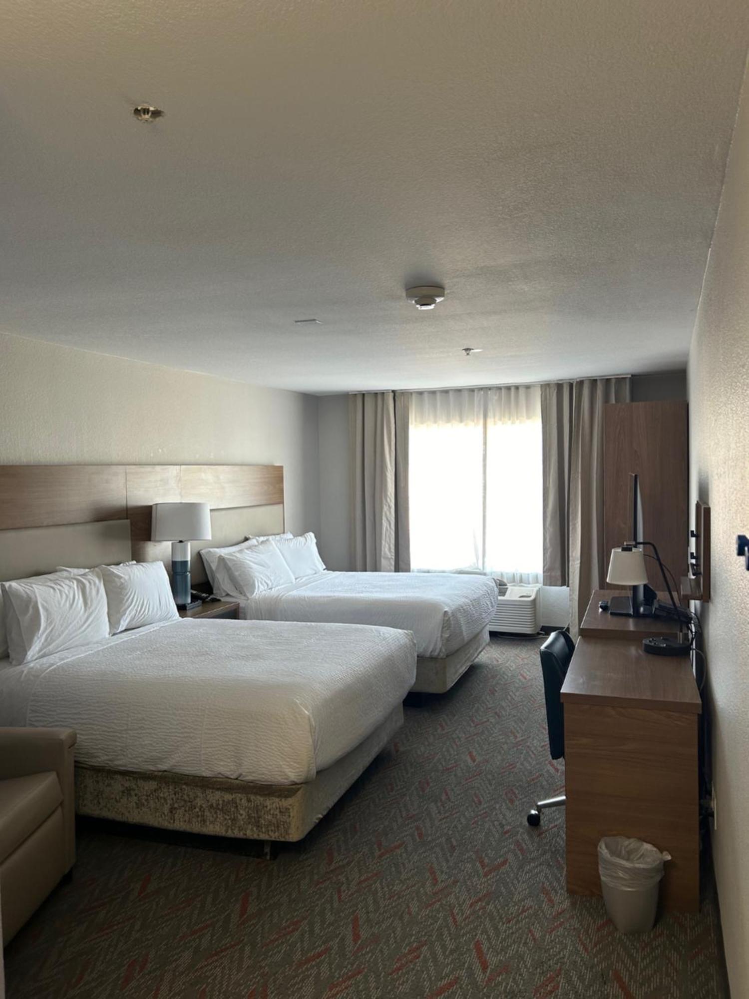 Standard Room with Two Queen Beds