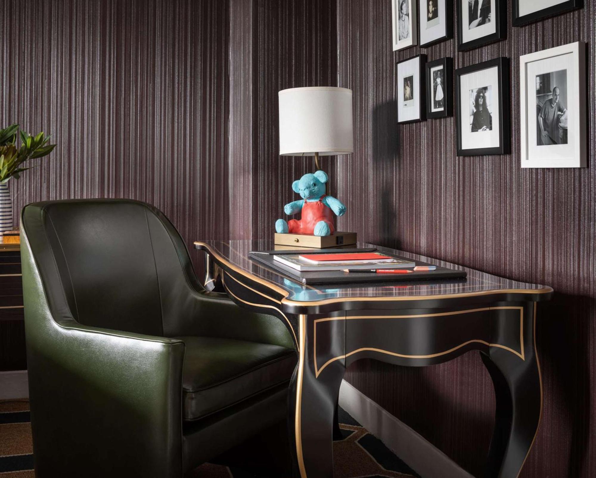 Graduate King Suite
