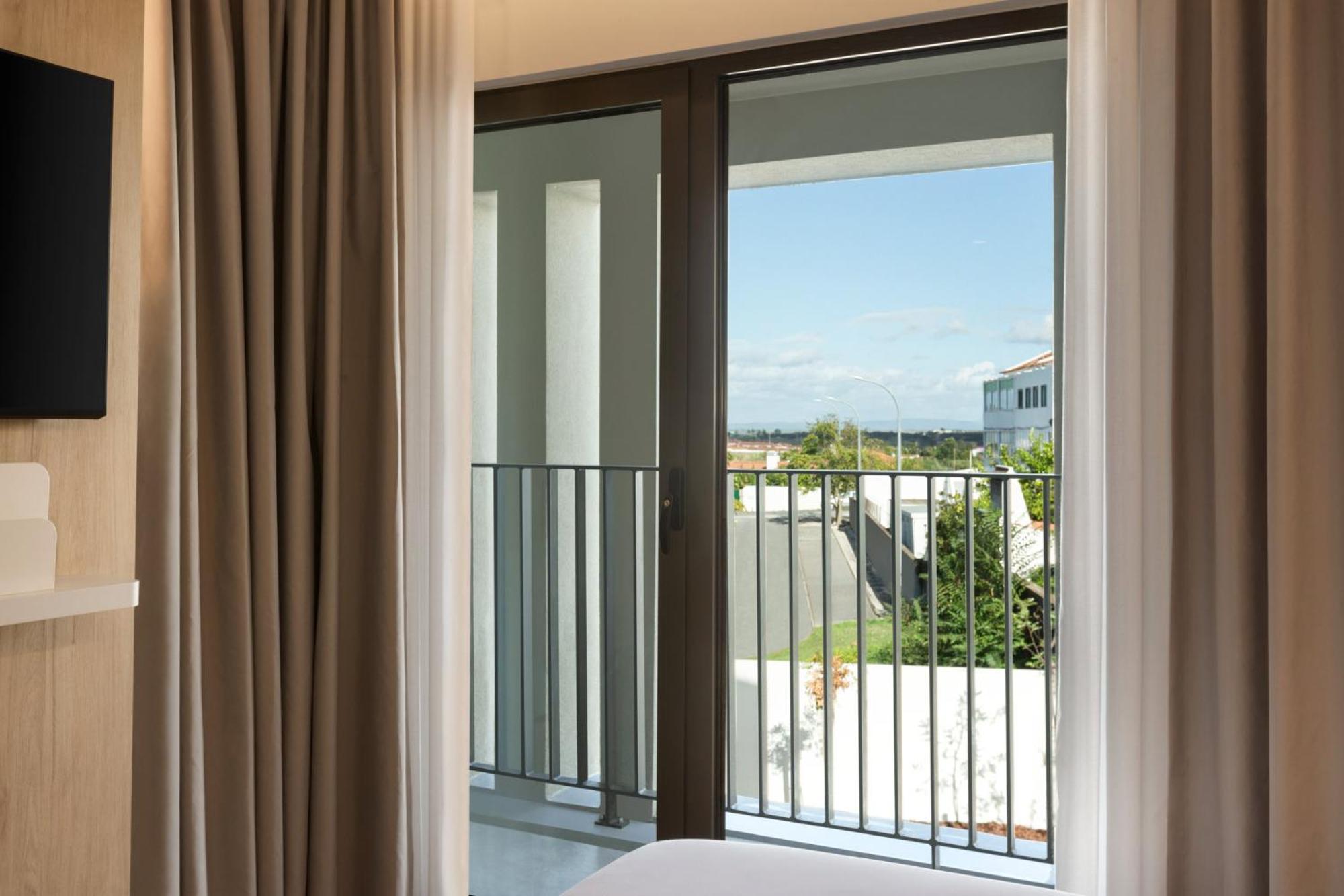Standard Twin Room Balcony