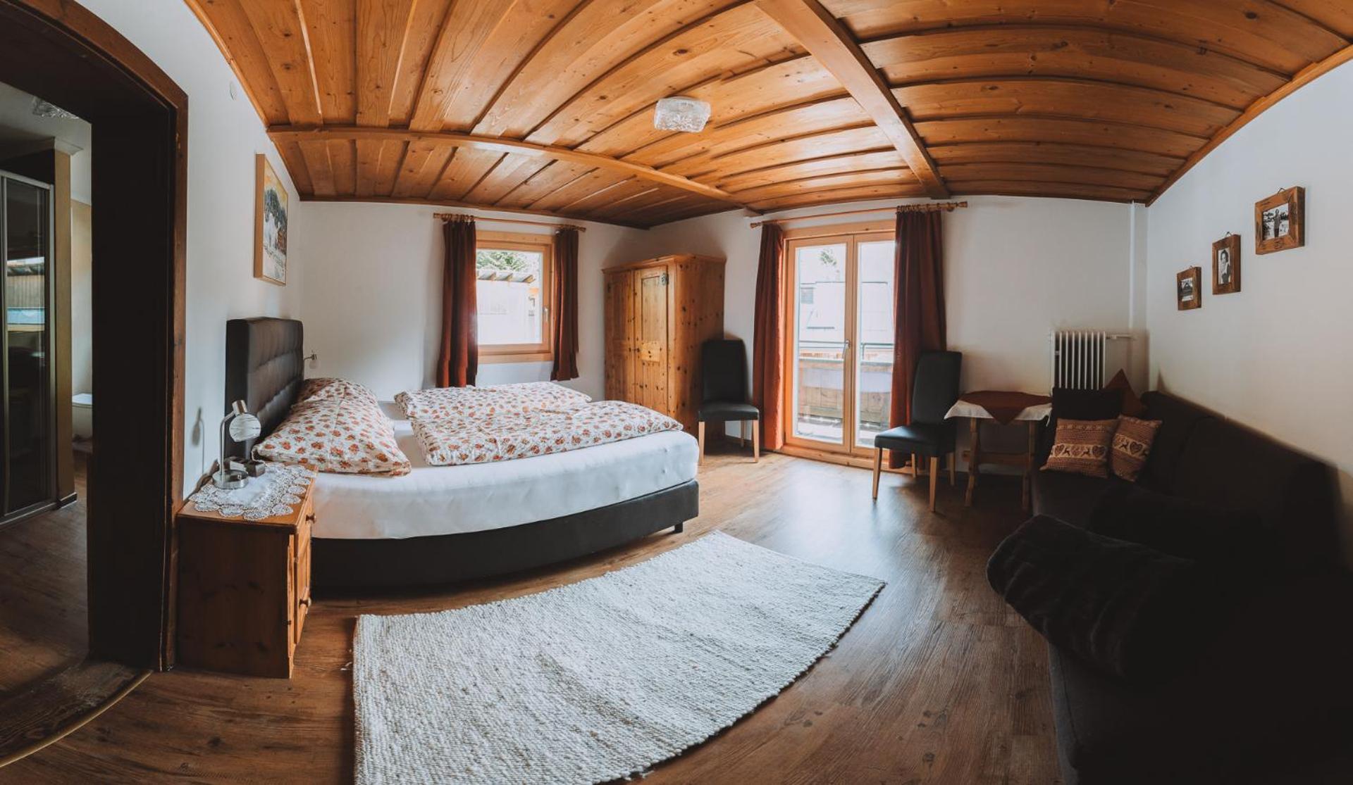 Driepersoonskamer met Eigen Badkamer