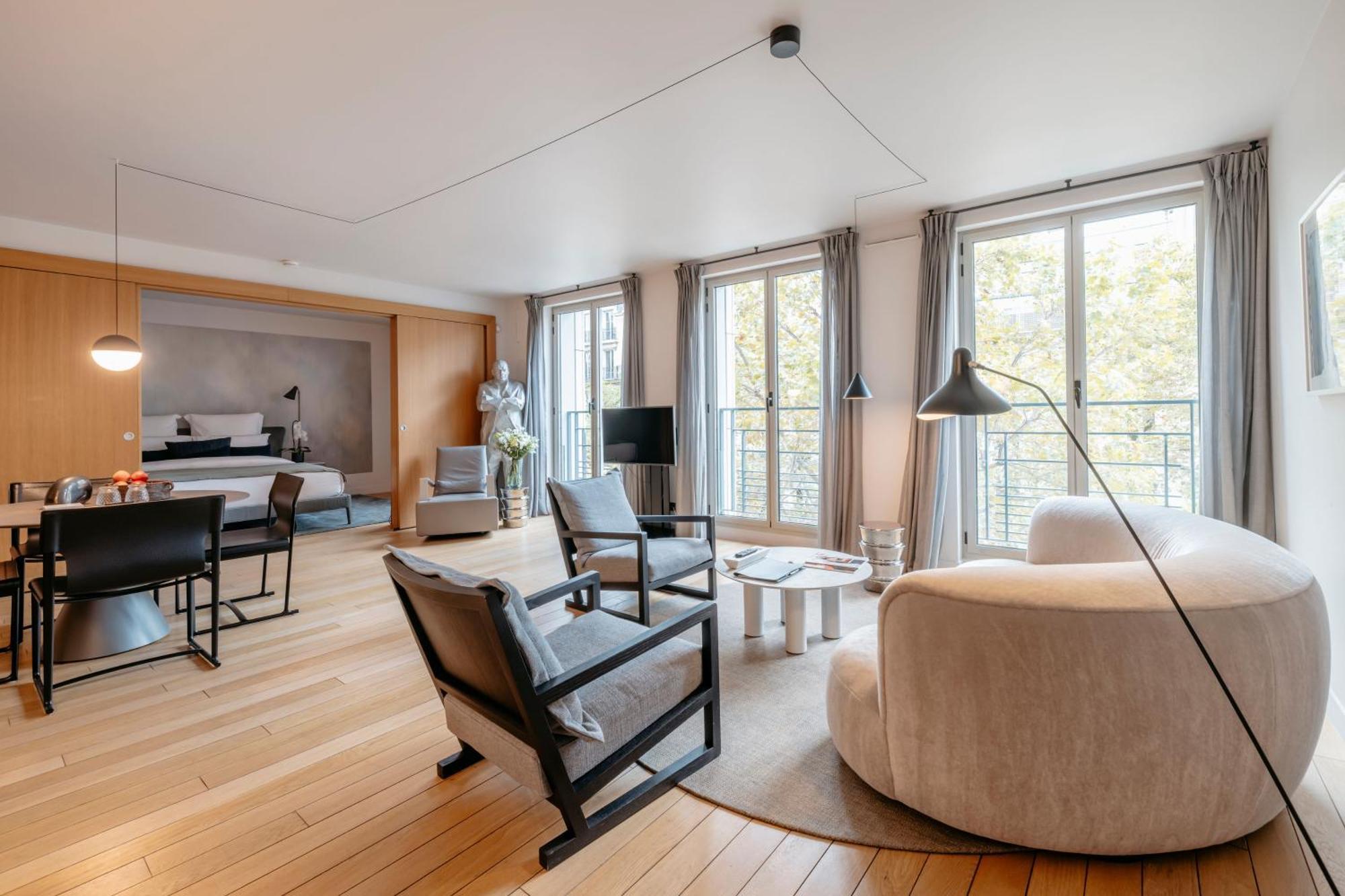 One-Bedroom Apartment with City View