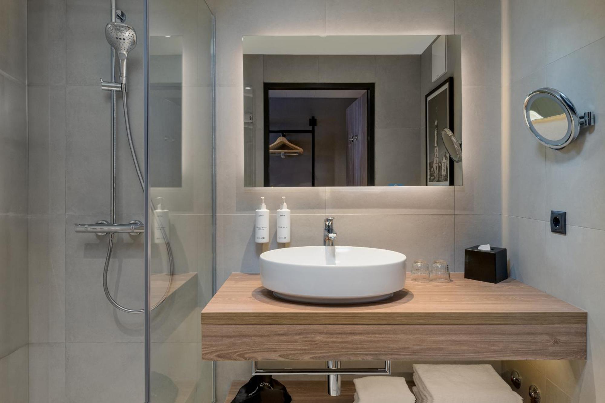 Standard Zimmer mit Innenhofblick