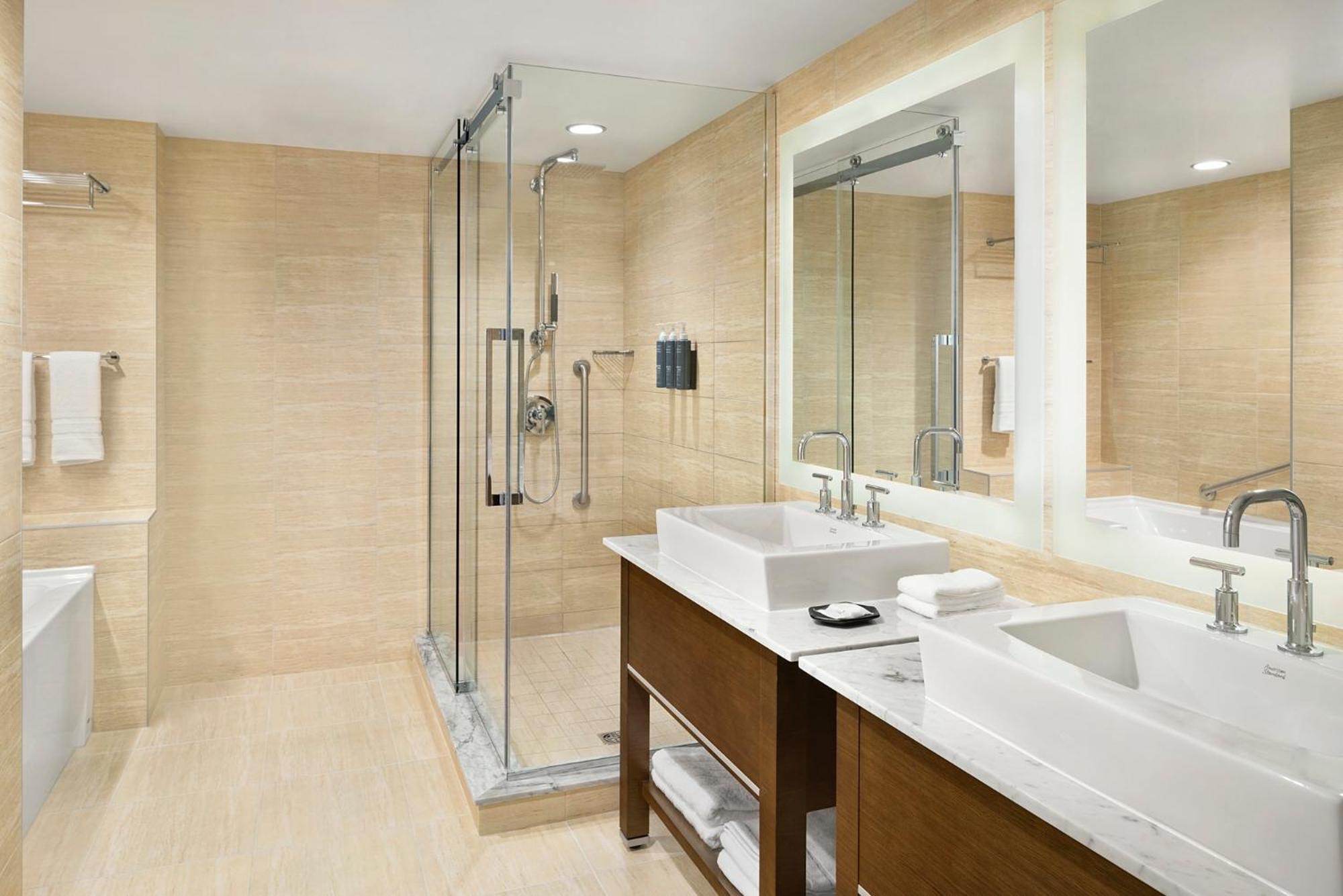 One-Bedroom Corner King Suite