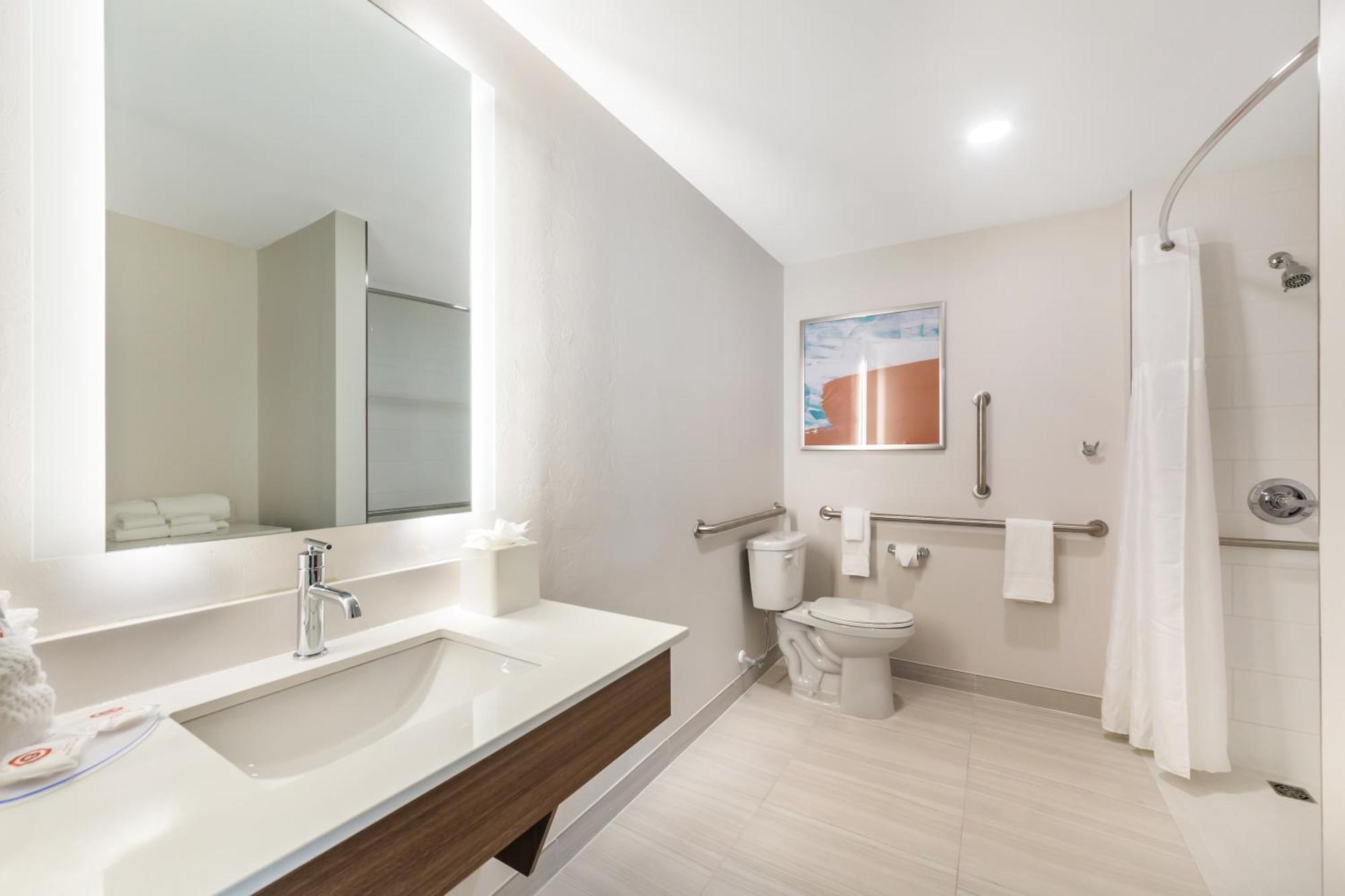 One Room Suite with Two Queen Beds and Sofa bed - Disability Access/Non Smoking