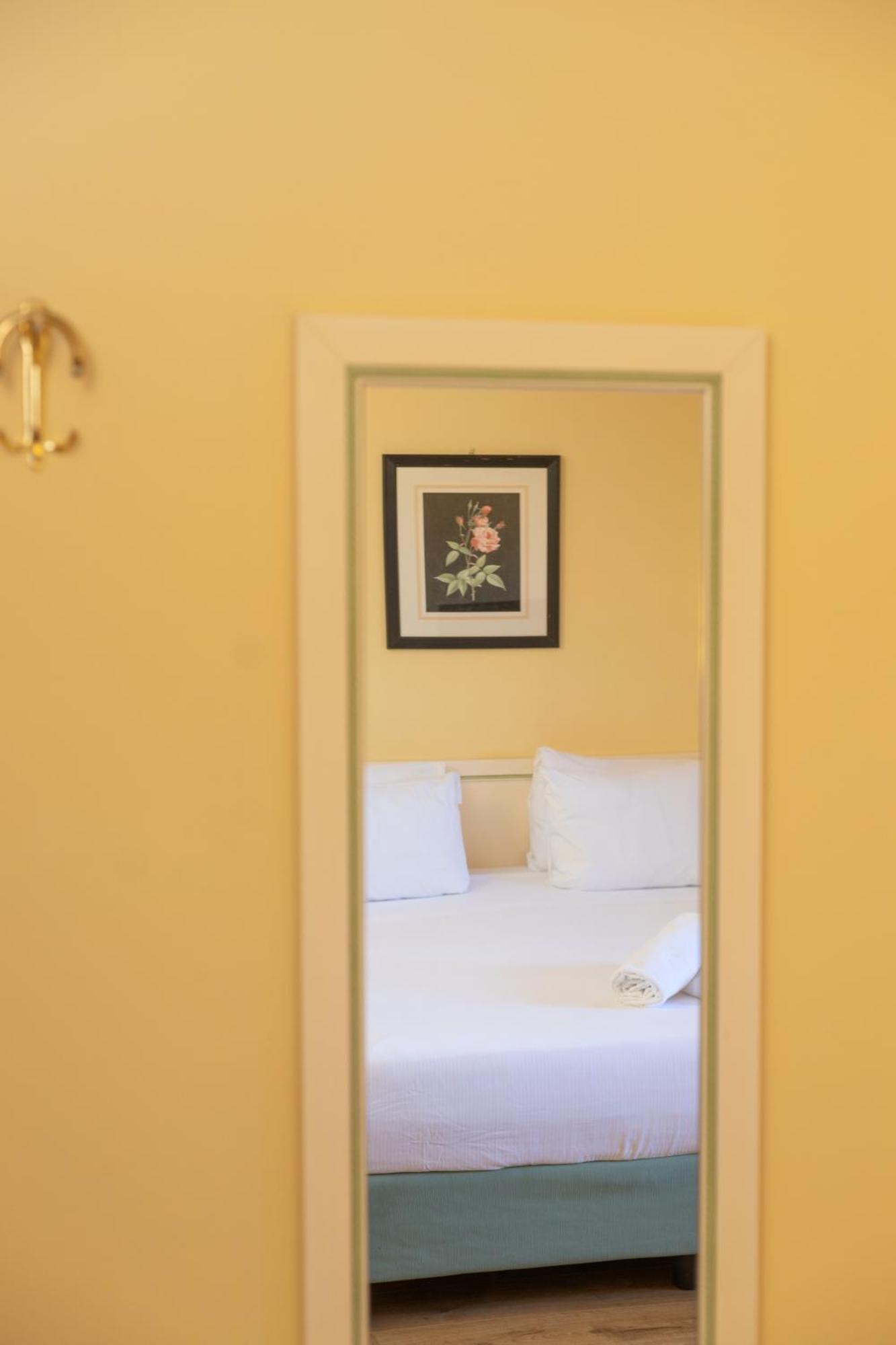 Superior Double or Twin Room with Partial Lake View