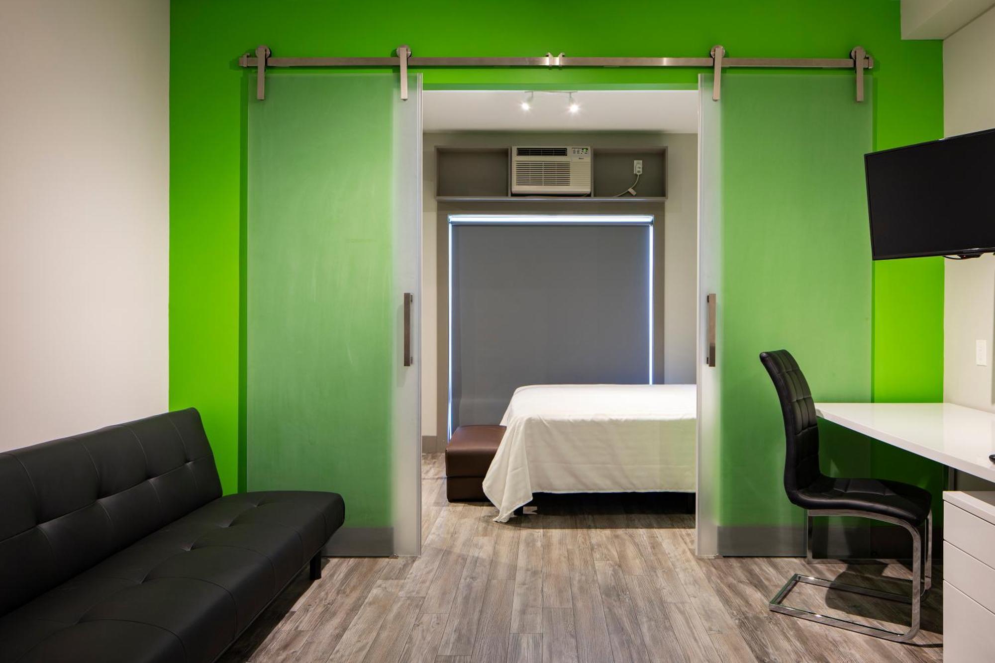 One-Bedroom Suite