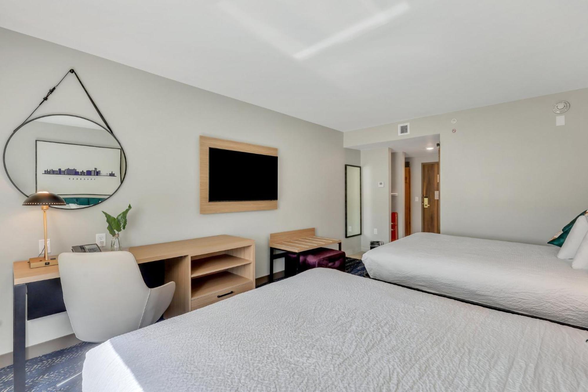 Standard 2 Queen Beds