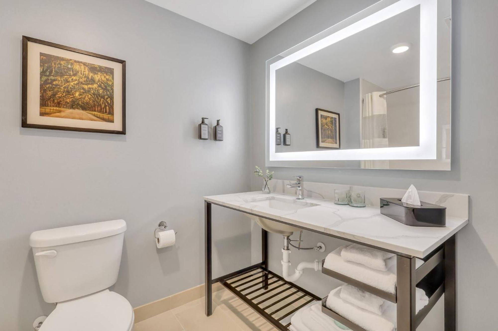 Standard King Room