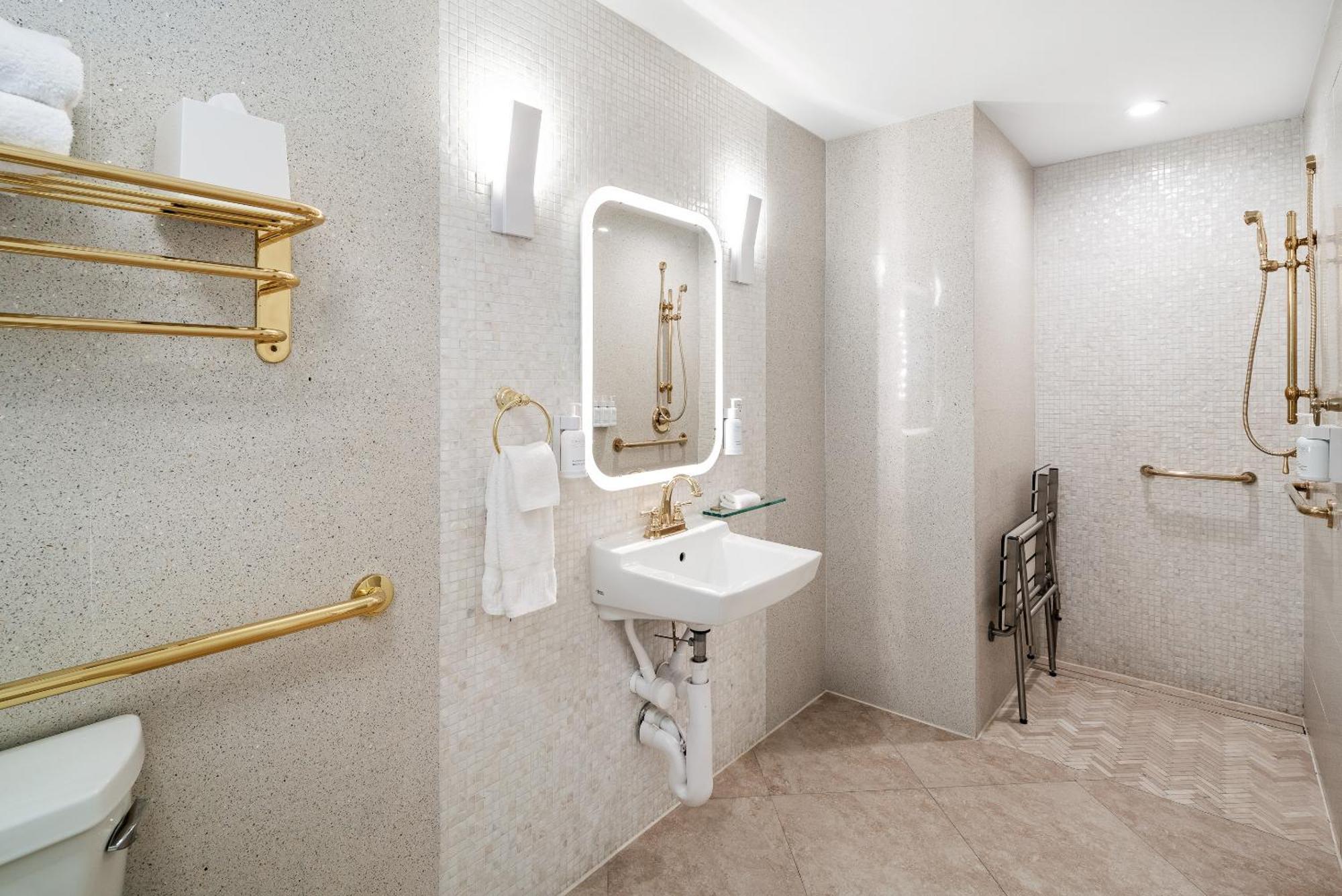 ADA Partial Ocean King Suite