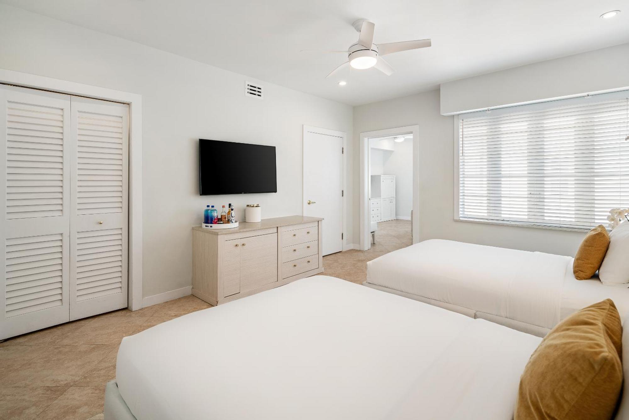 ADA Courtyard Double Suite