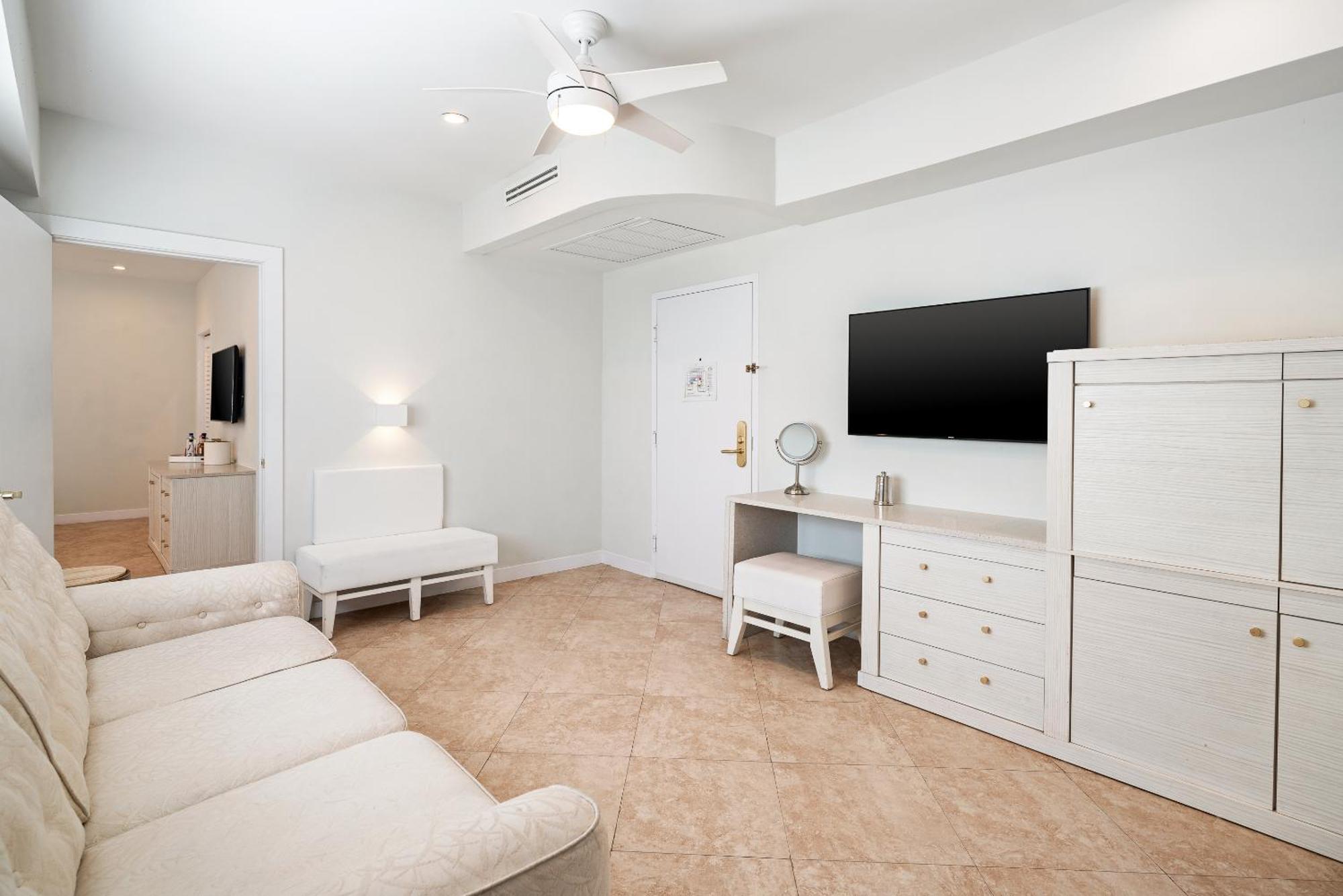 ADA Courtyard Double Suite