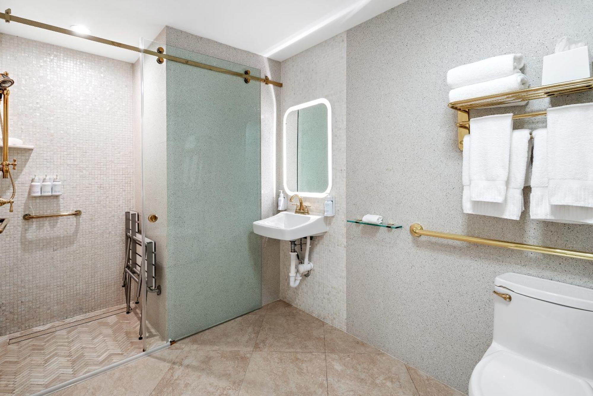 ADA Courtyard Double Suite