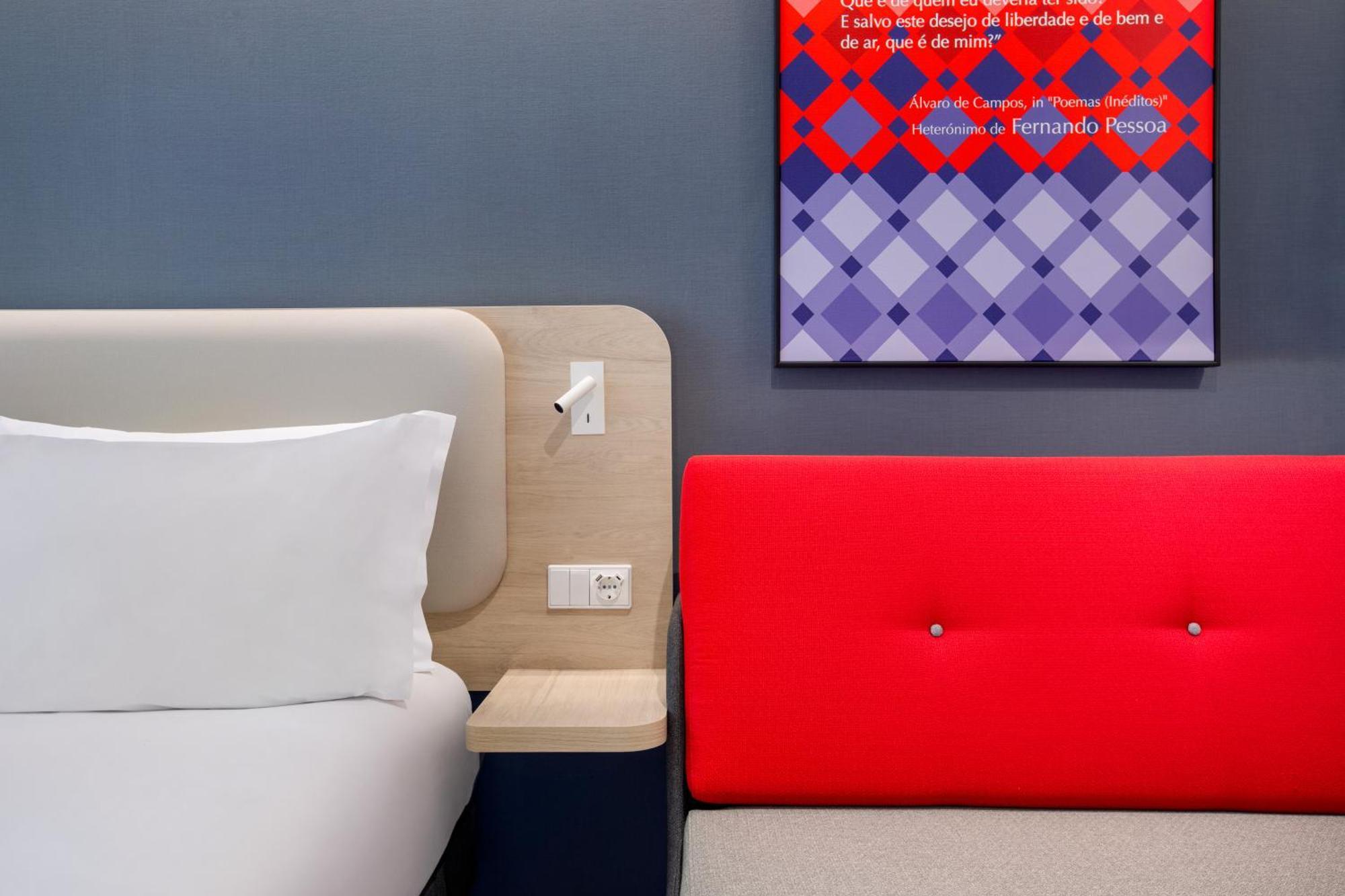 Habitación estándar con cama extragrande y sofá cama - Adaptada para personas con movilidad reducida