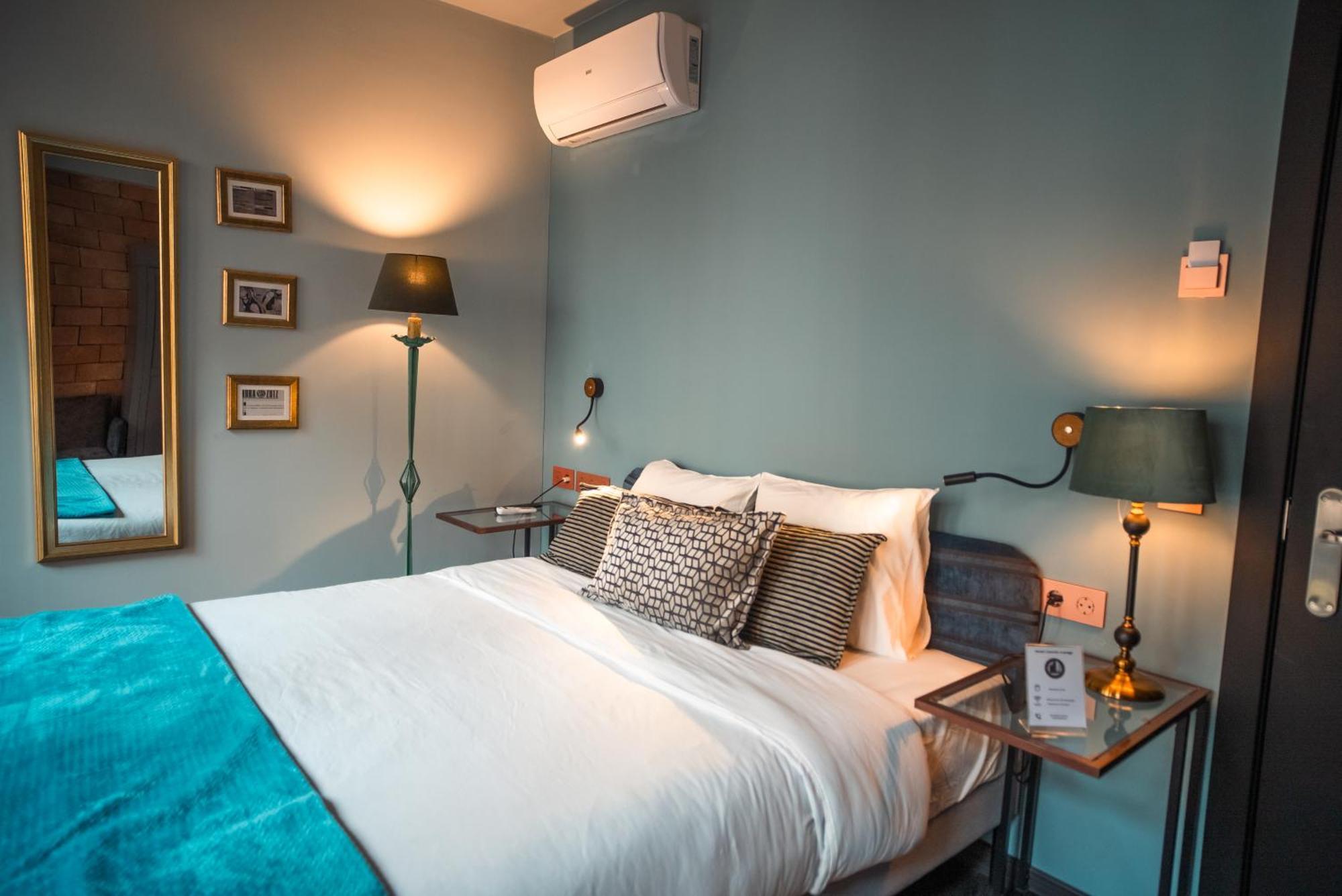Double Room,1639430035:JPEG