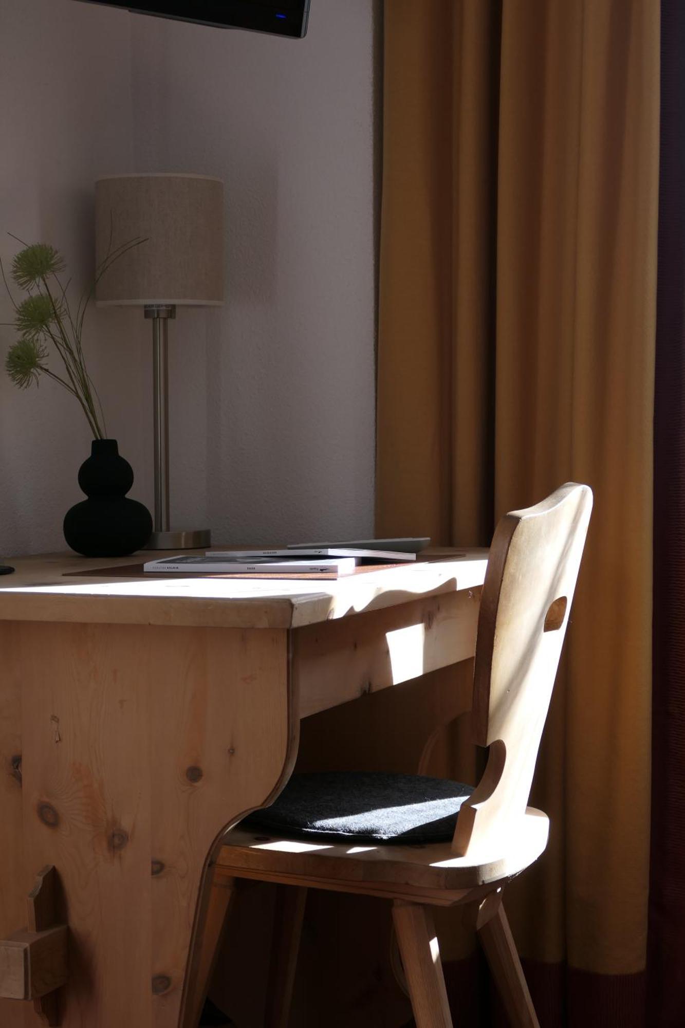 Single Room,1742572656:JPEG
