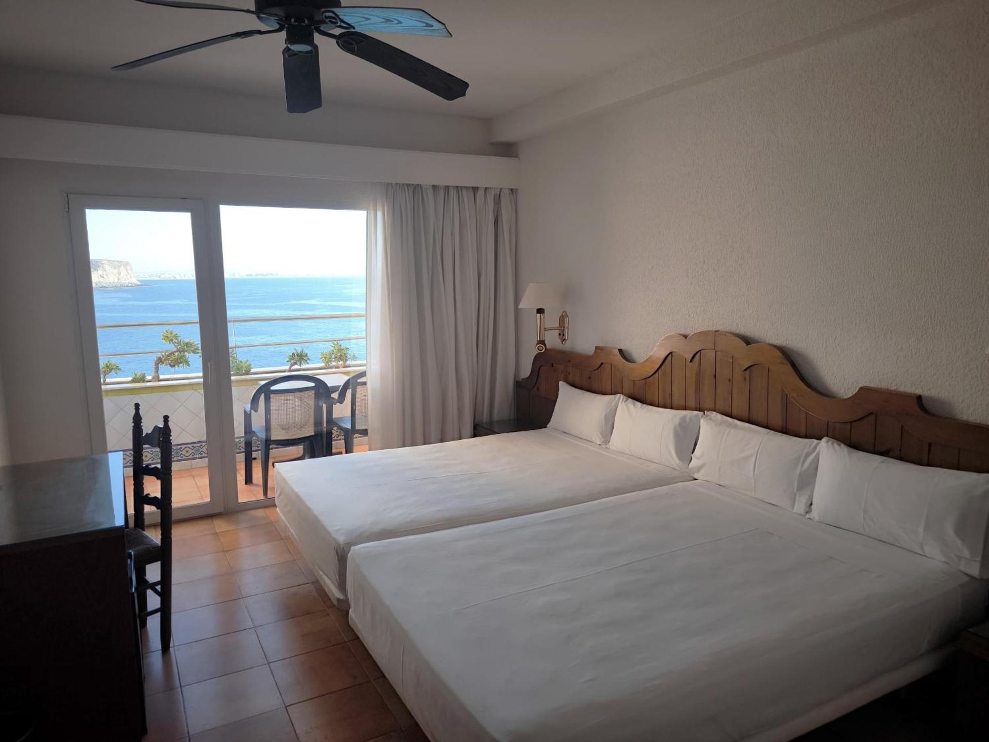 Twin Room with Sea View