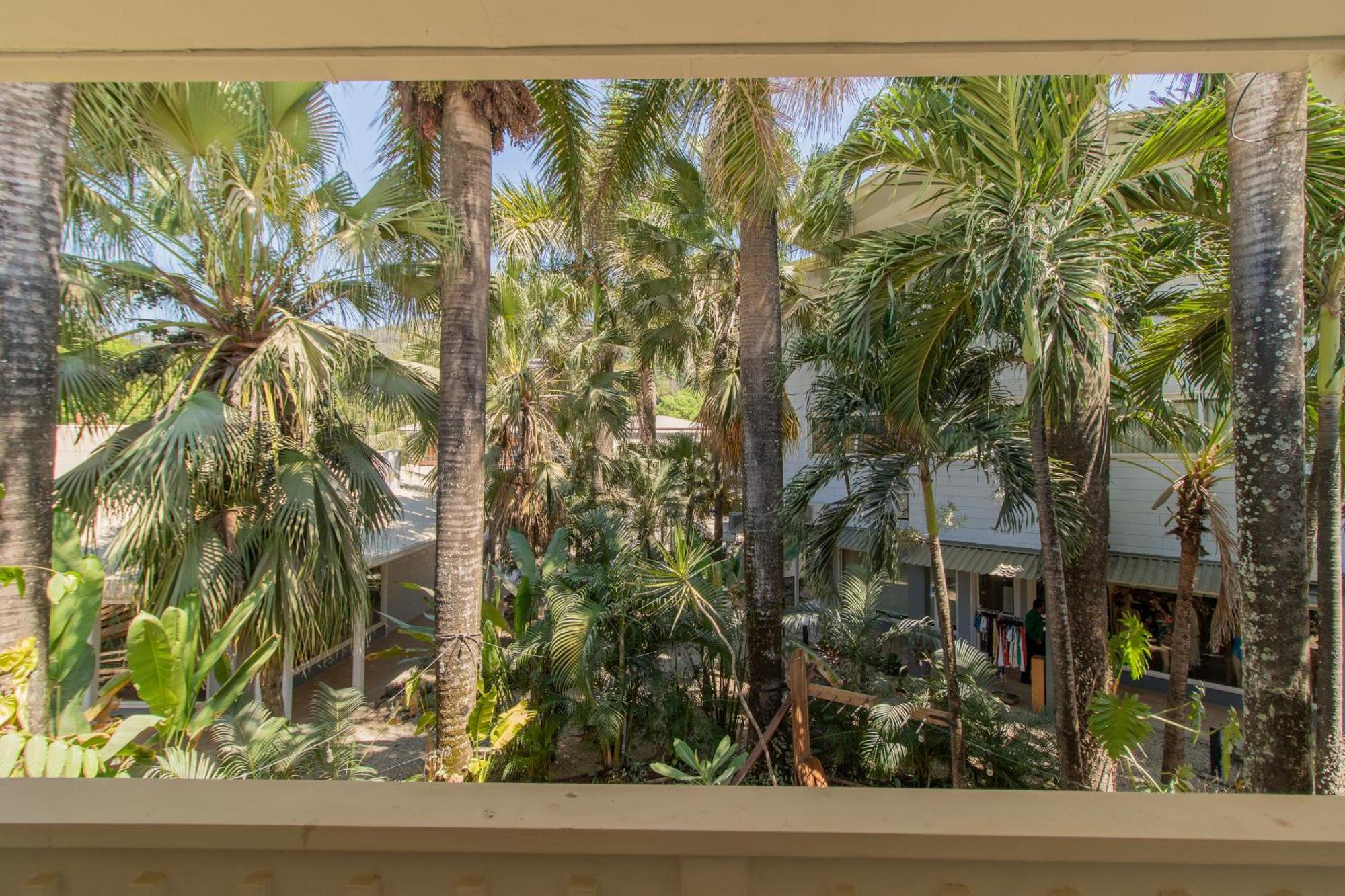 Family 2 Queen Balcony Courtyard View