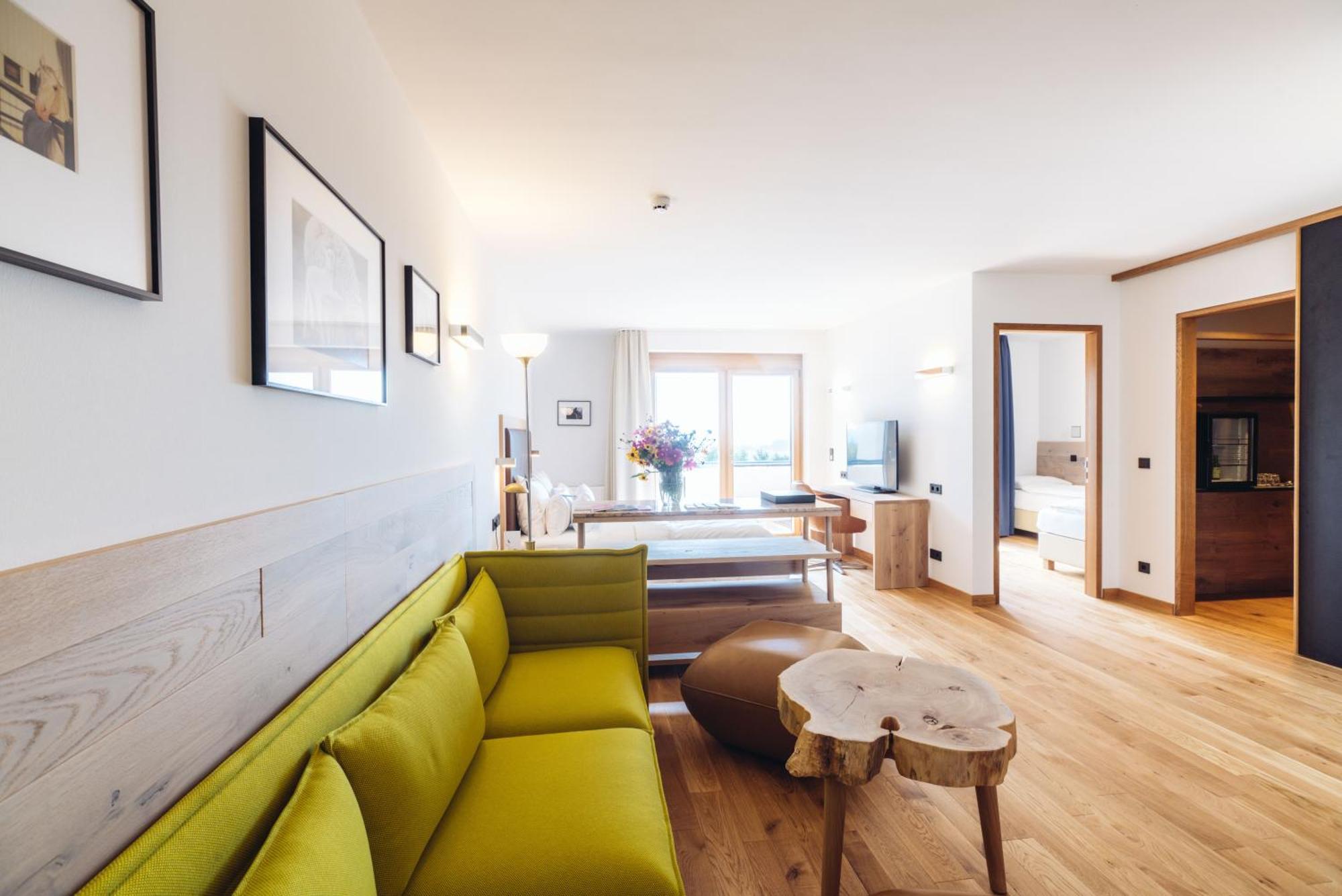 Deluxe Suite
