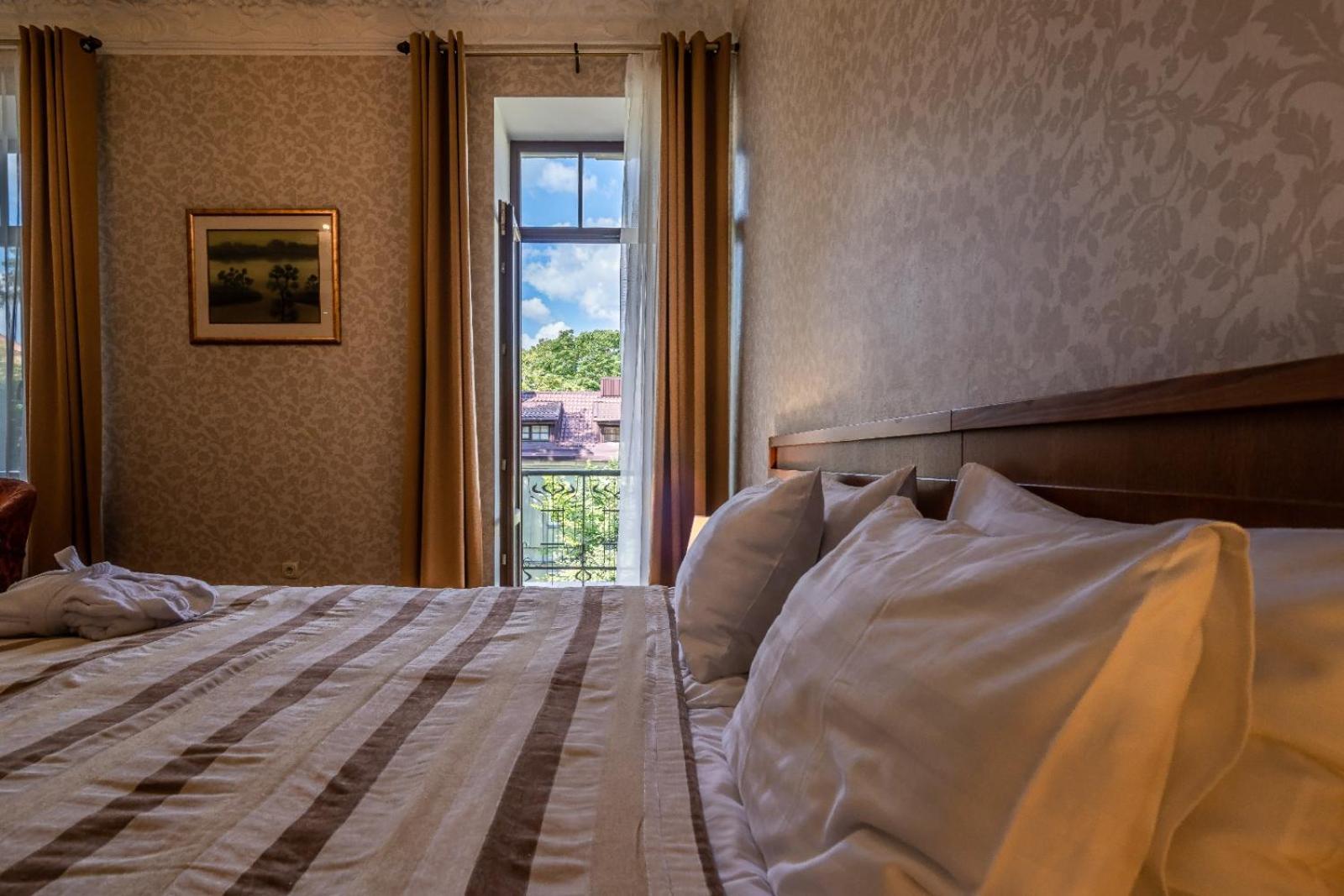 Queen Room Balcony