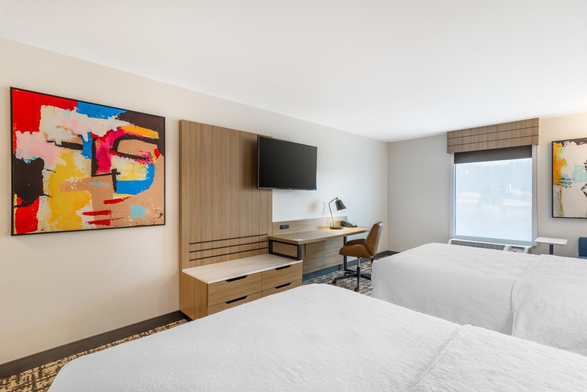 Room with Two Queen Beds - Non-Smoking