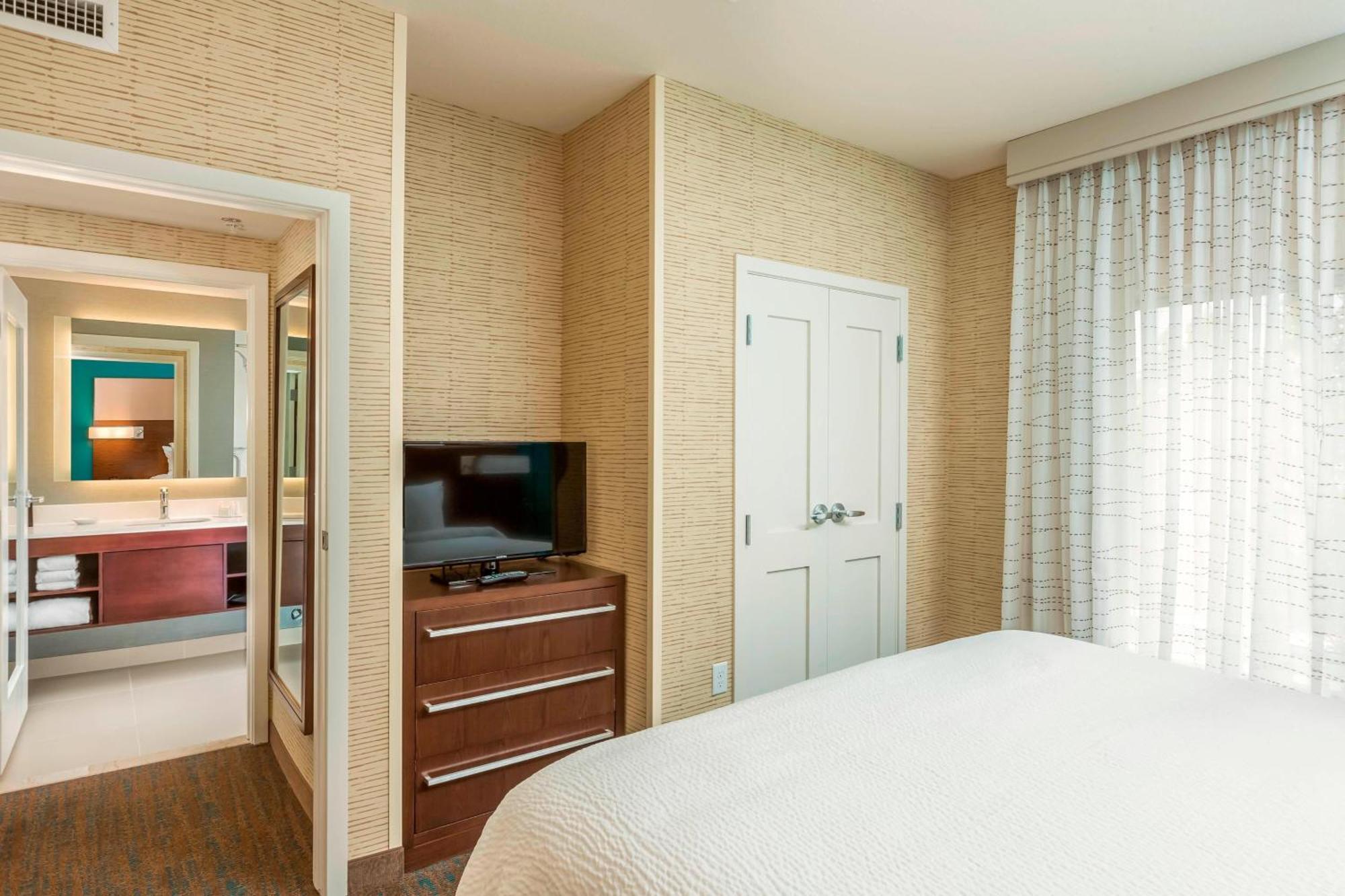 One Bedroom King Suite Sofabed