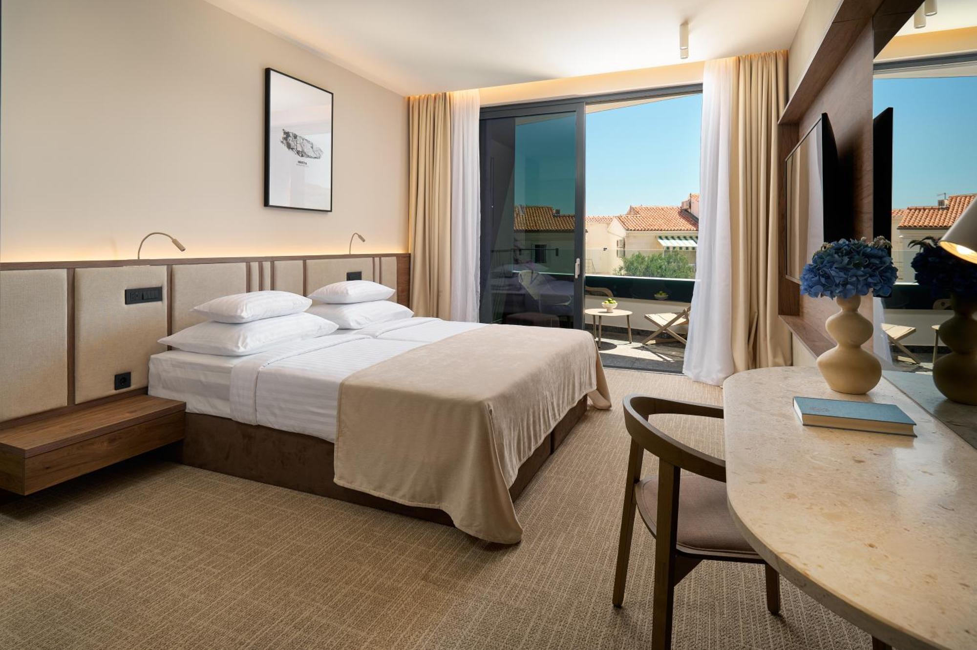 Superior Double or Twin Room Side Sea View Balcony