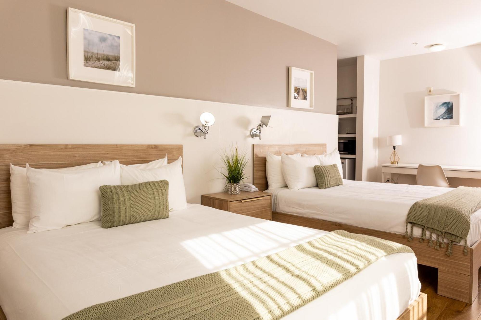 Deluxe Double Two Queen Beds